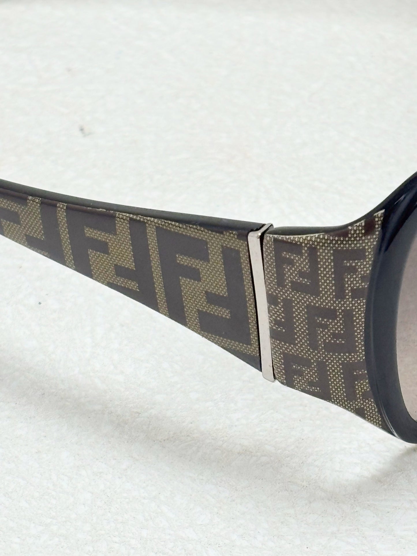 FENDI Lunettes de soleil Zucca