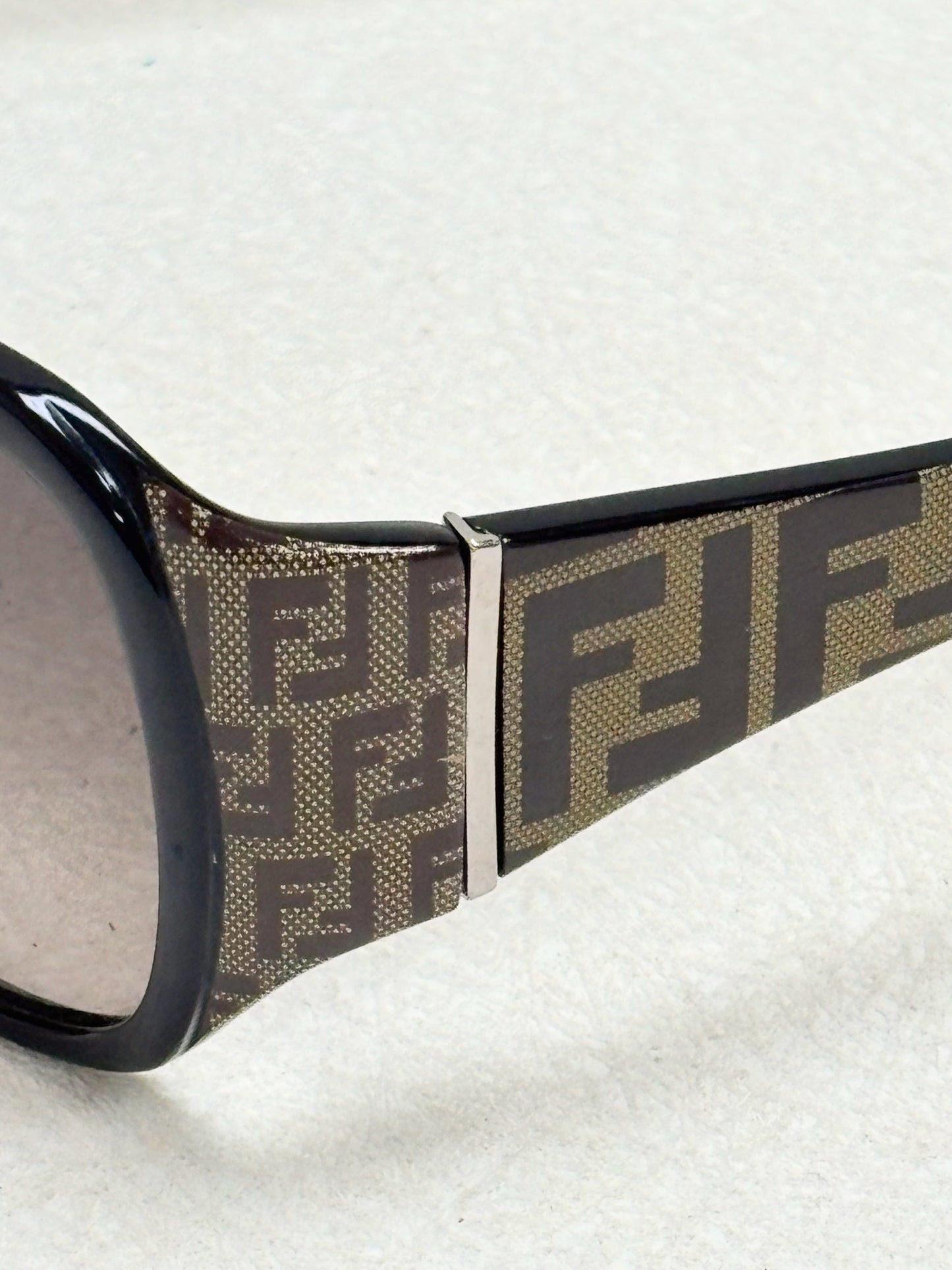 FENDI Lunettes de soleil Zucca