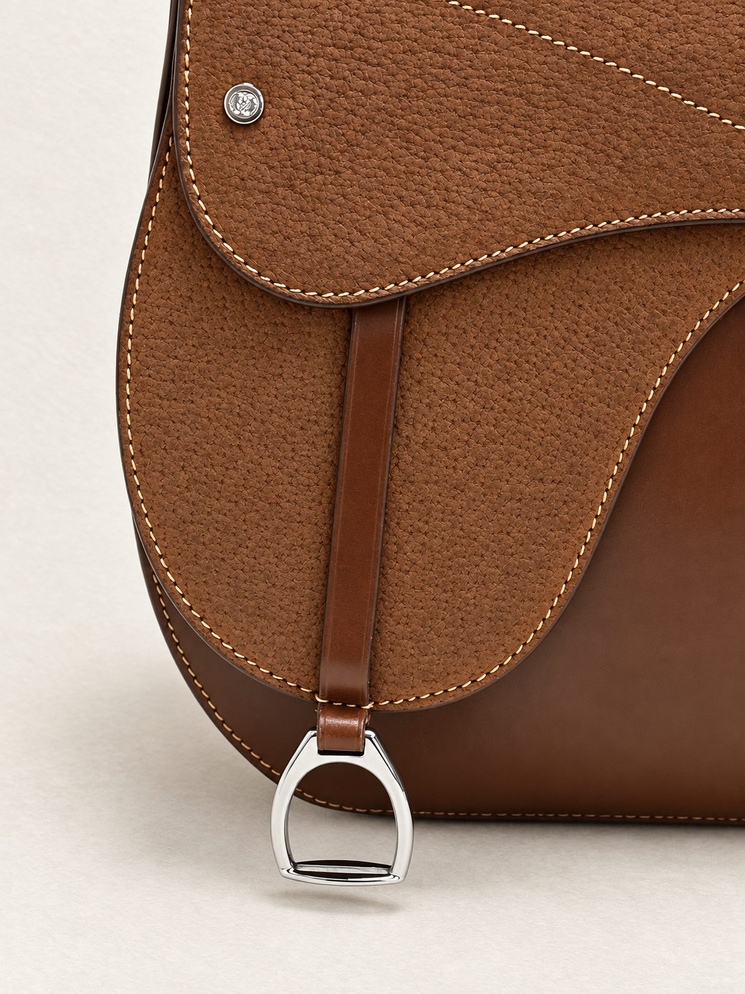 GUCCI Sac Saddle MM