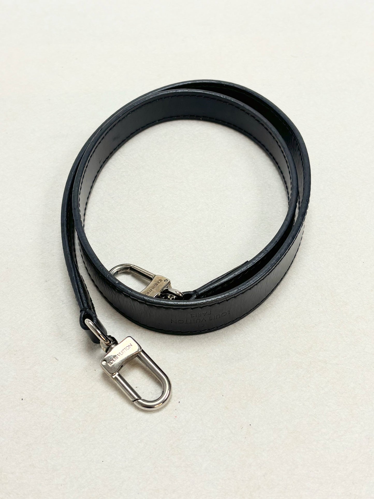 LOUIS VUITTON Bandoulière Cuir