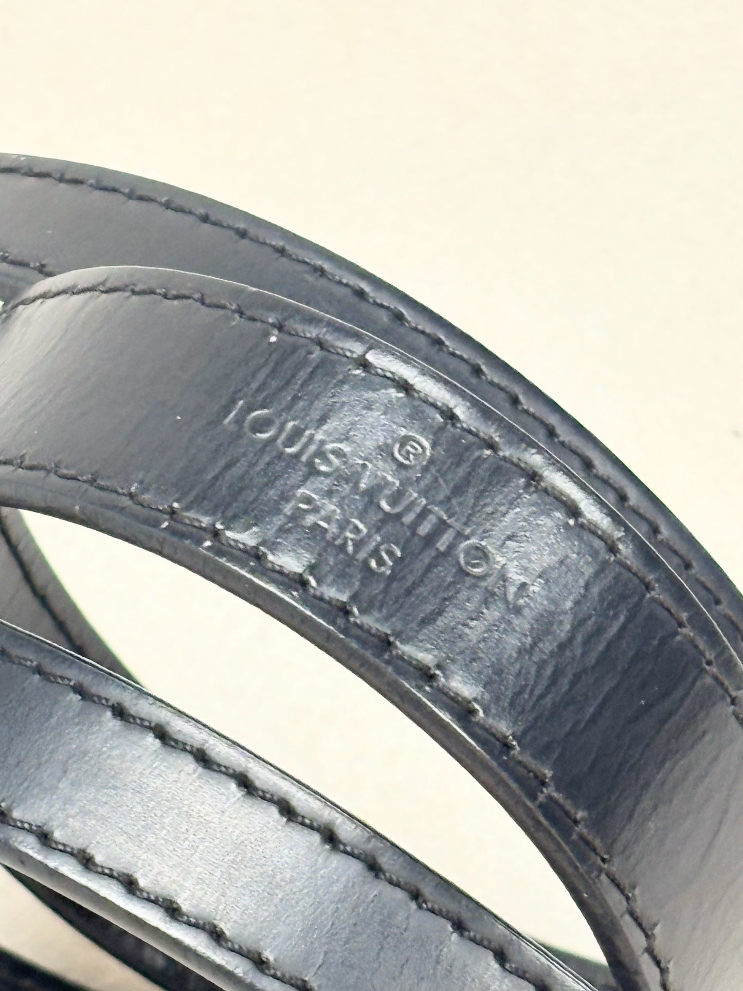 LOUIS VUITTON Bandoulière Cuir