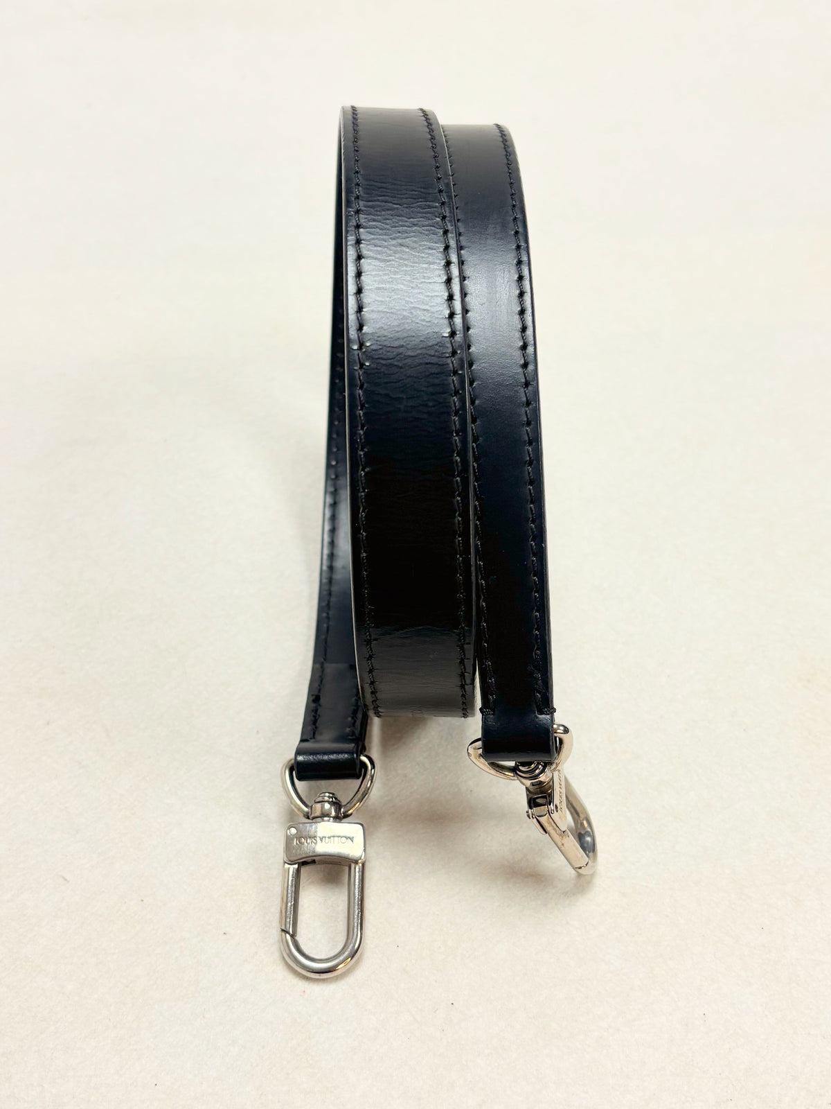 LOUIS VUITTON Bandoulière Cuir Noir
