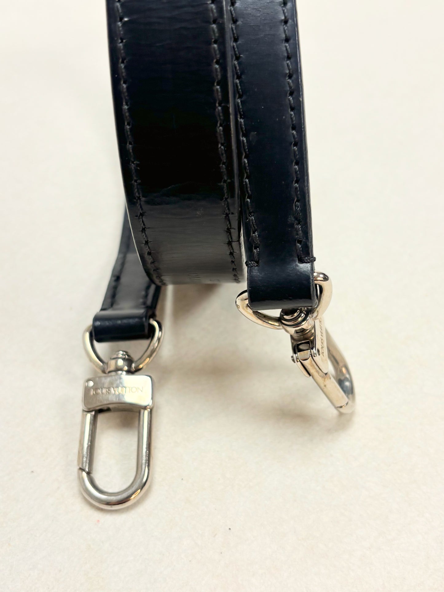 LOUIS VUITTON Bandoulière Cuir