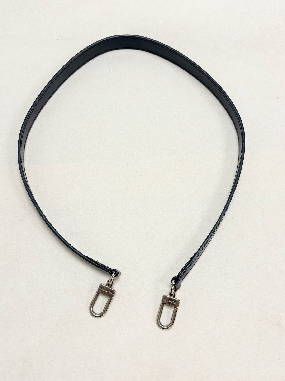 LOUIS VUITTON Bandoulière Cuir Noir