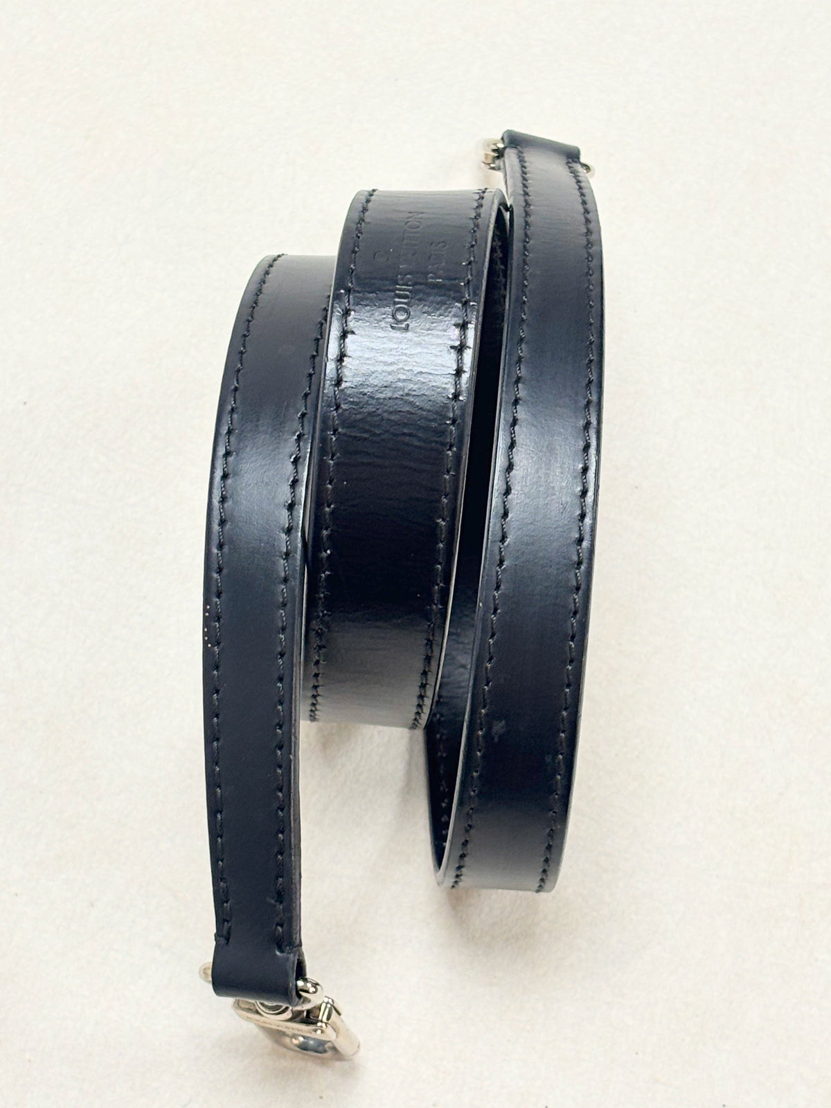 LOUIS VUITTON Bandoulière Cuir Noir
