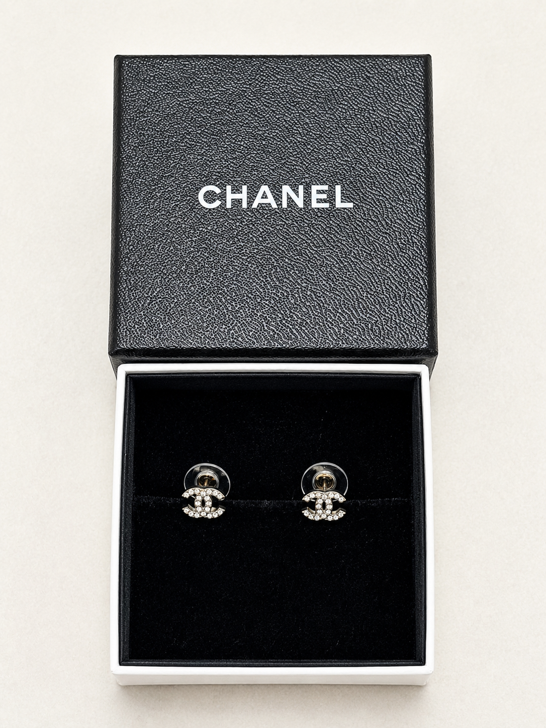 CHANEL Boucles d'oreilles CC
