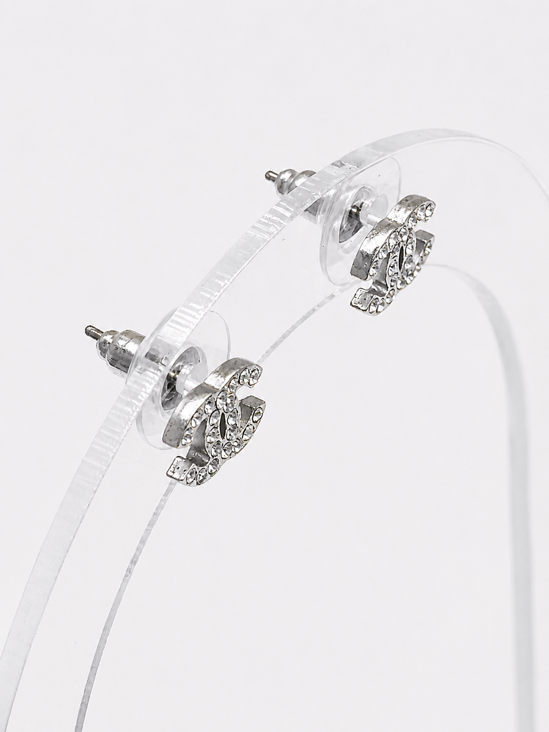 CHANEL Boucles d'oreilles CC