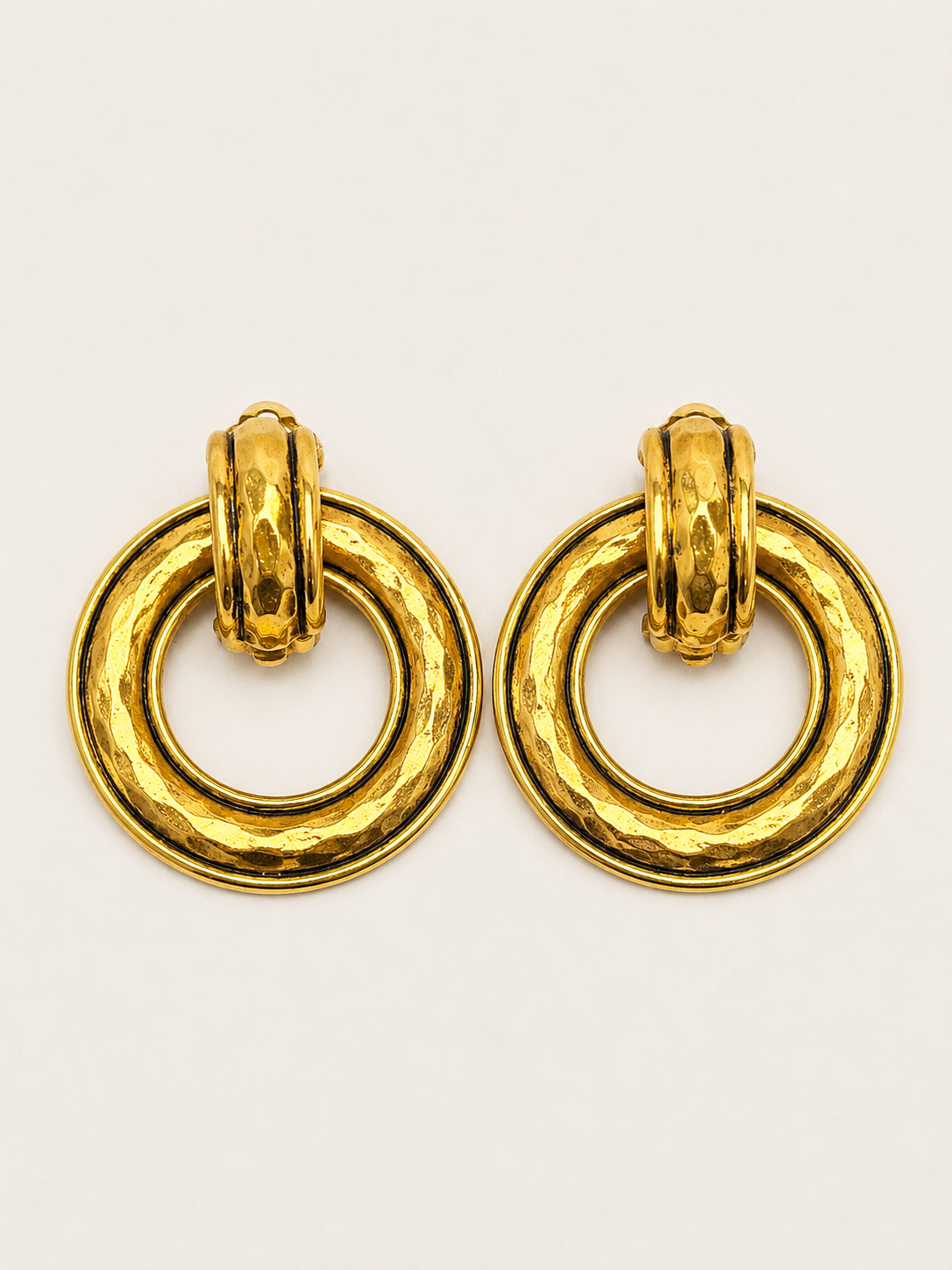 CHANEL Boucles d'oreilles Hoops
