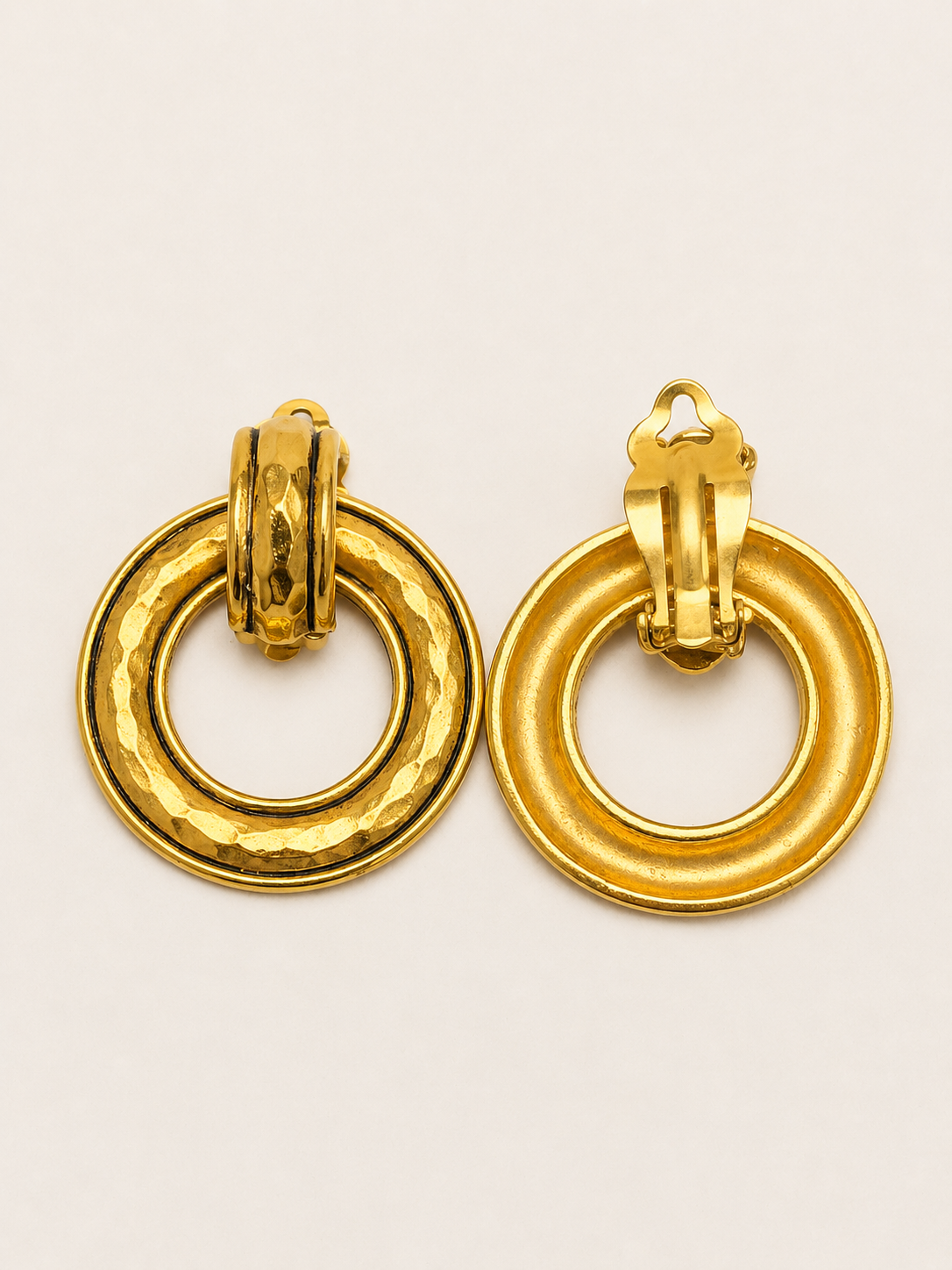 CHANEL Boucles d'oreilles Hoops