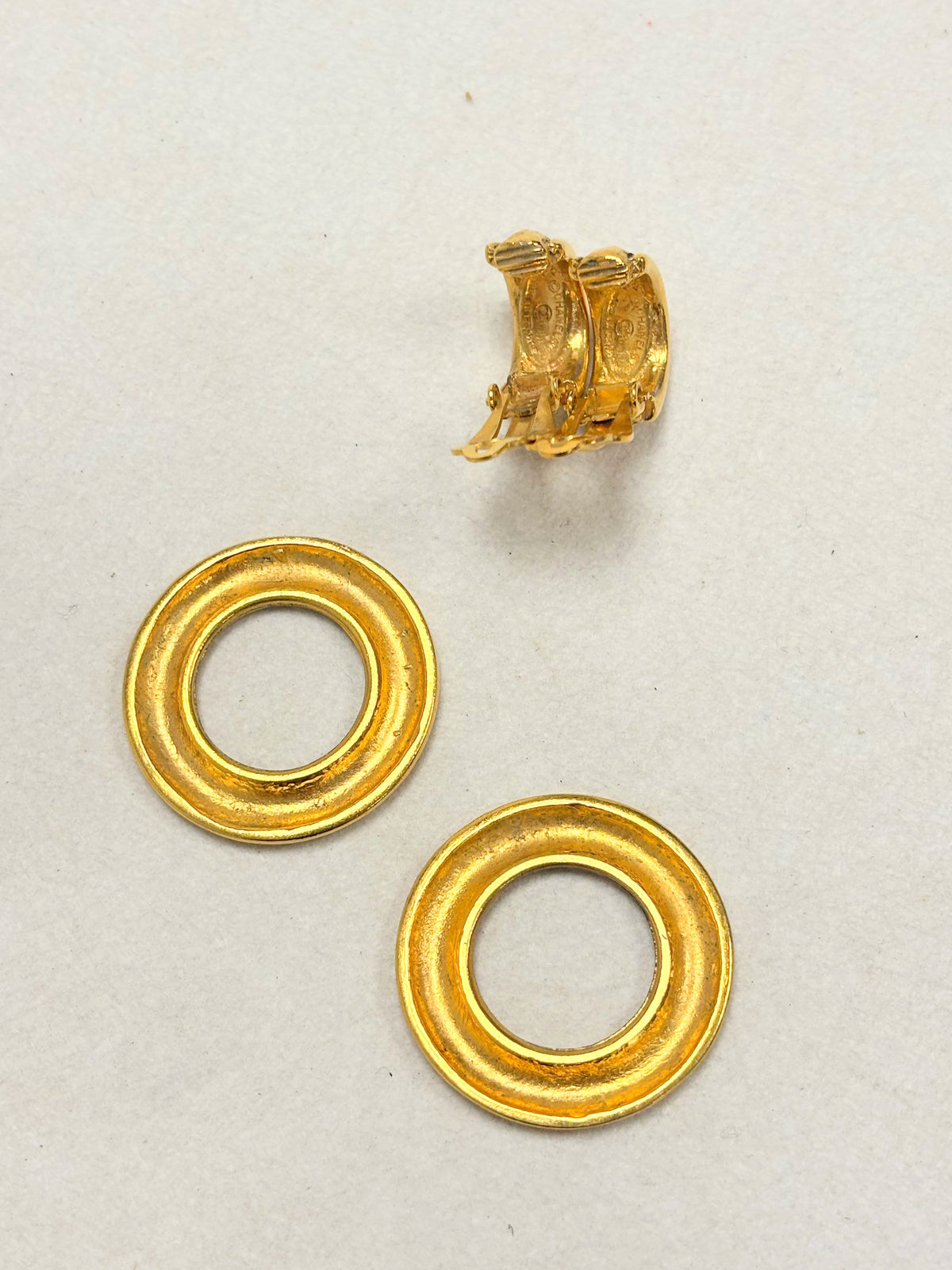 CHANEL Boucles d'oreilles Hoops