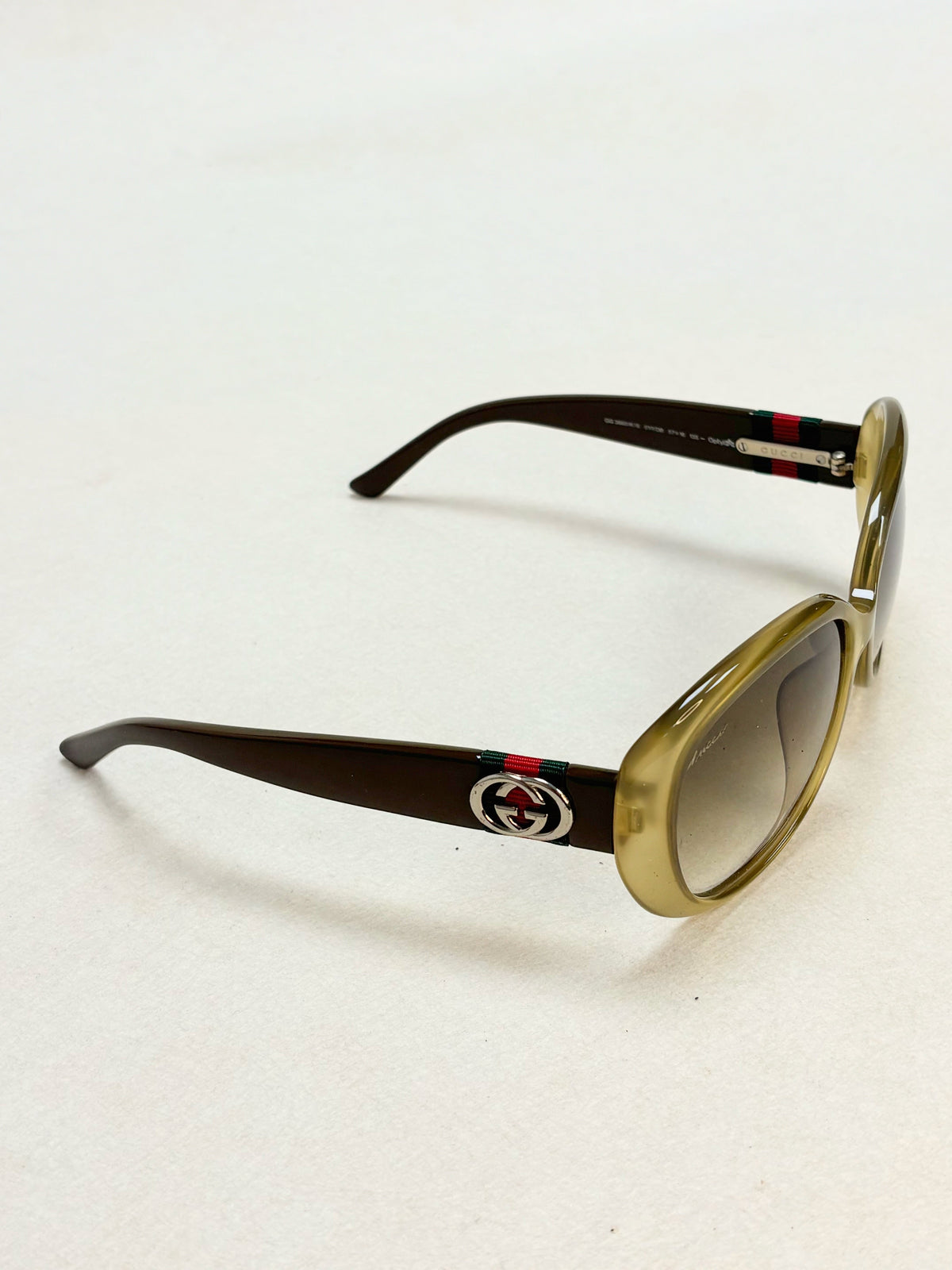 GUCCI Lunettes de soleil