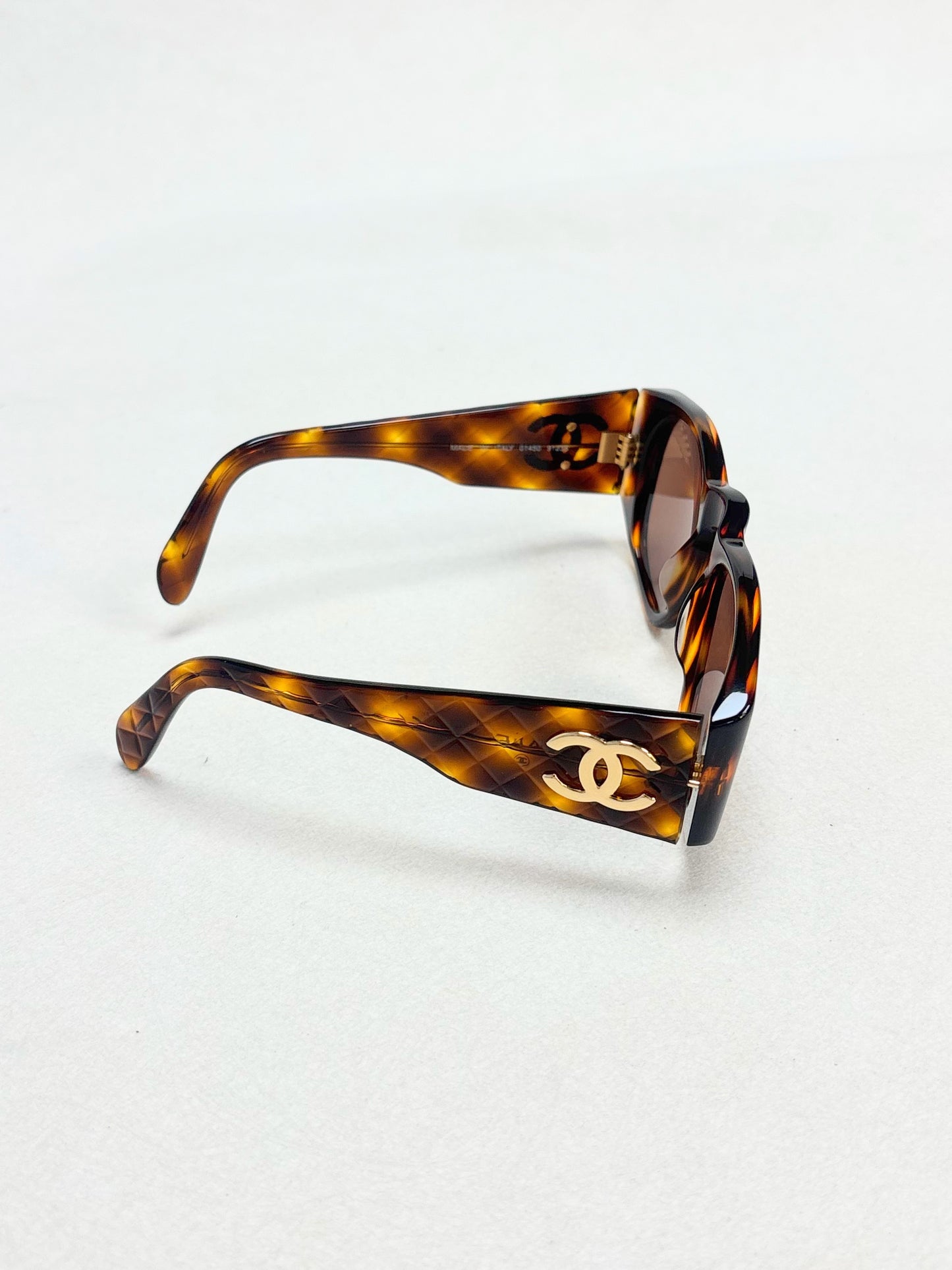 CHANEL Lunettes de soleil