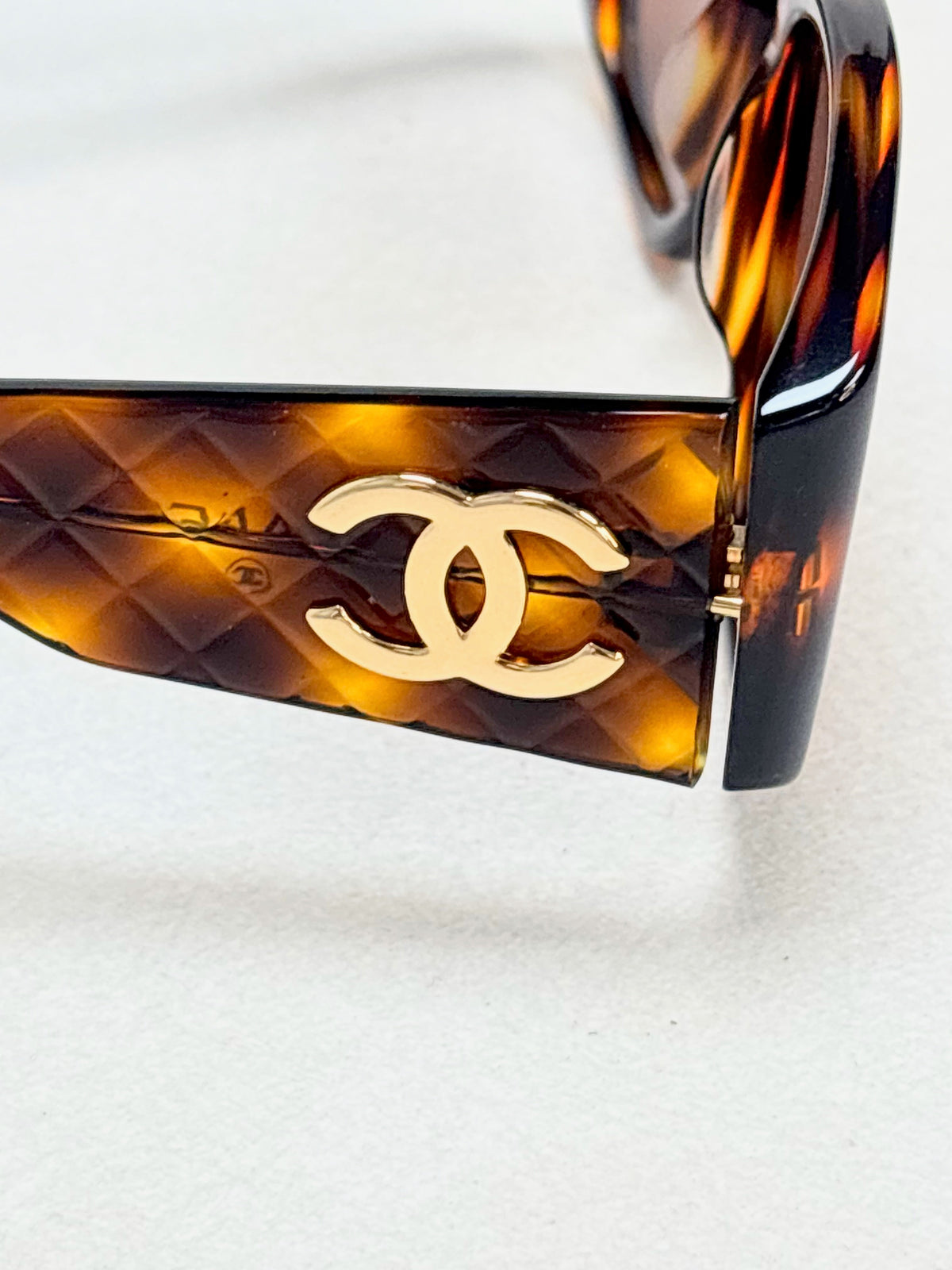 CHANEL Lunettes de soleil