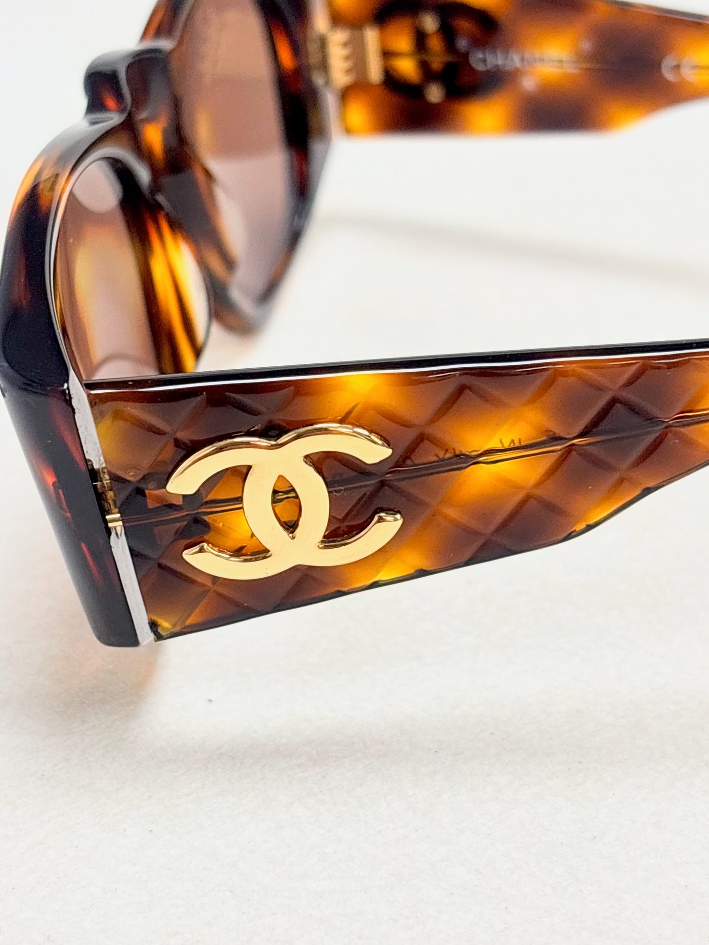 CHANEL Lunettes de soleil