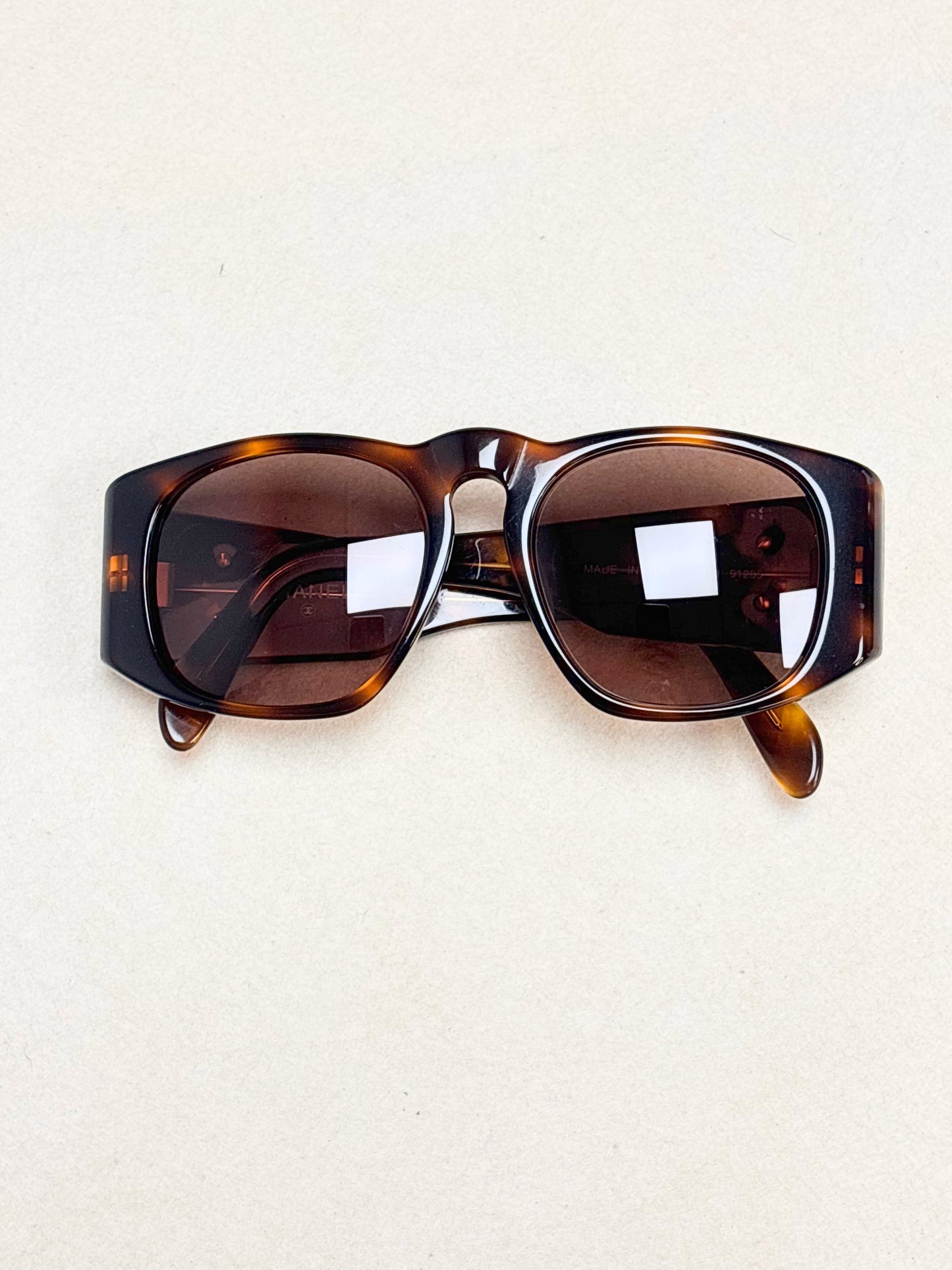 CHANEL Lunettes de soleil