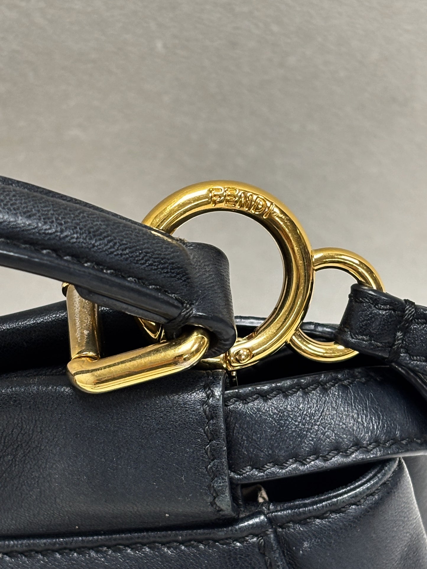 FENDI Sac Peekaboo Small en cuir
