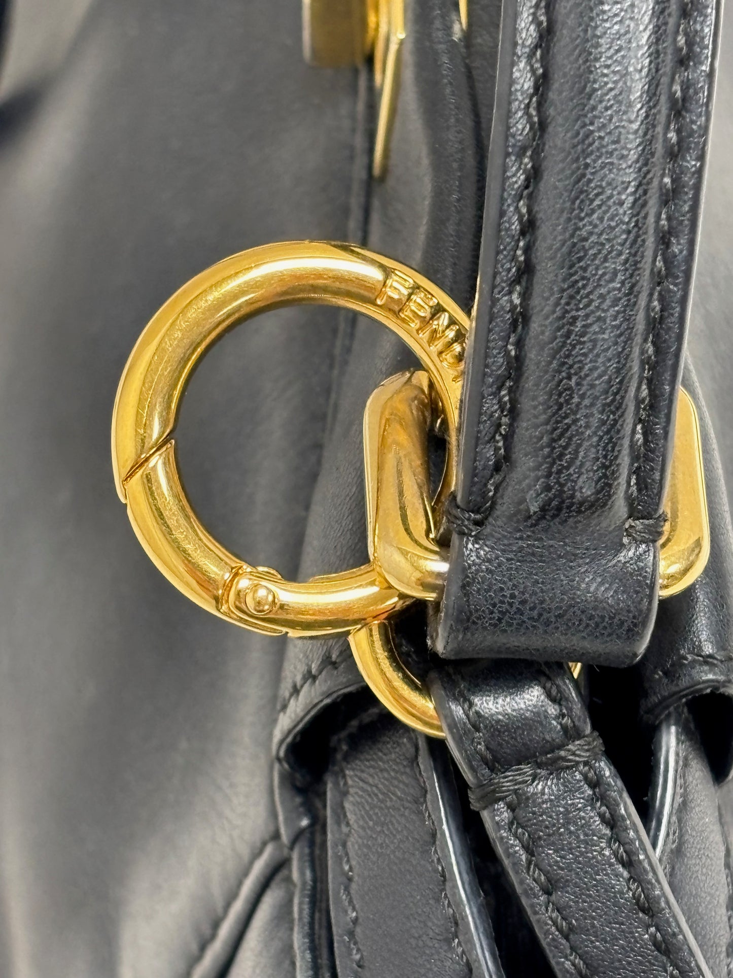 FENDI Sac Peekaboo Small en cuir
