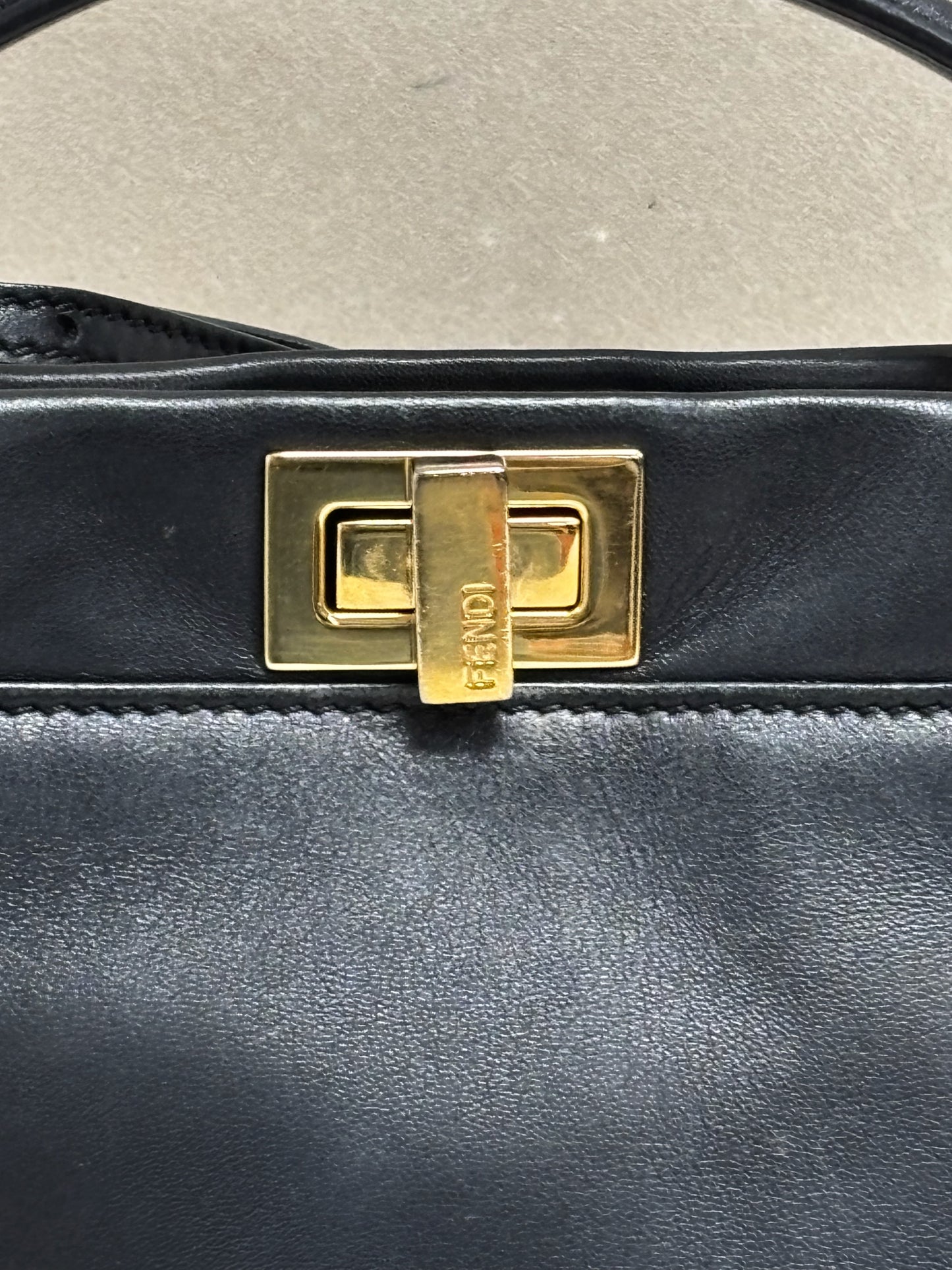 FENDI Sac Peekaboo Small en cuir