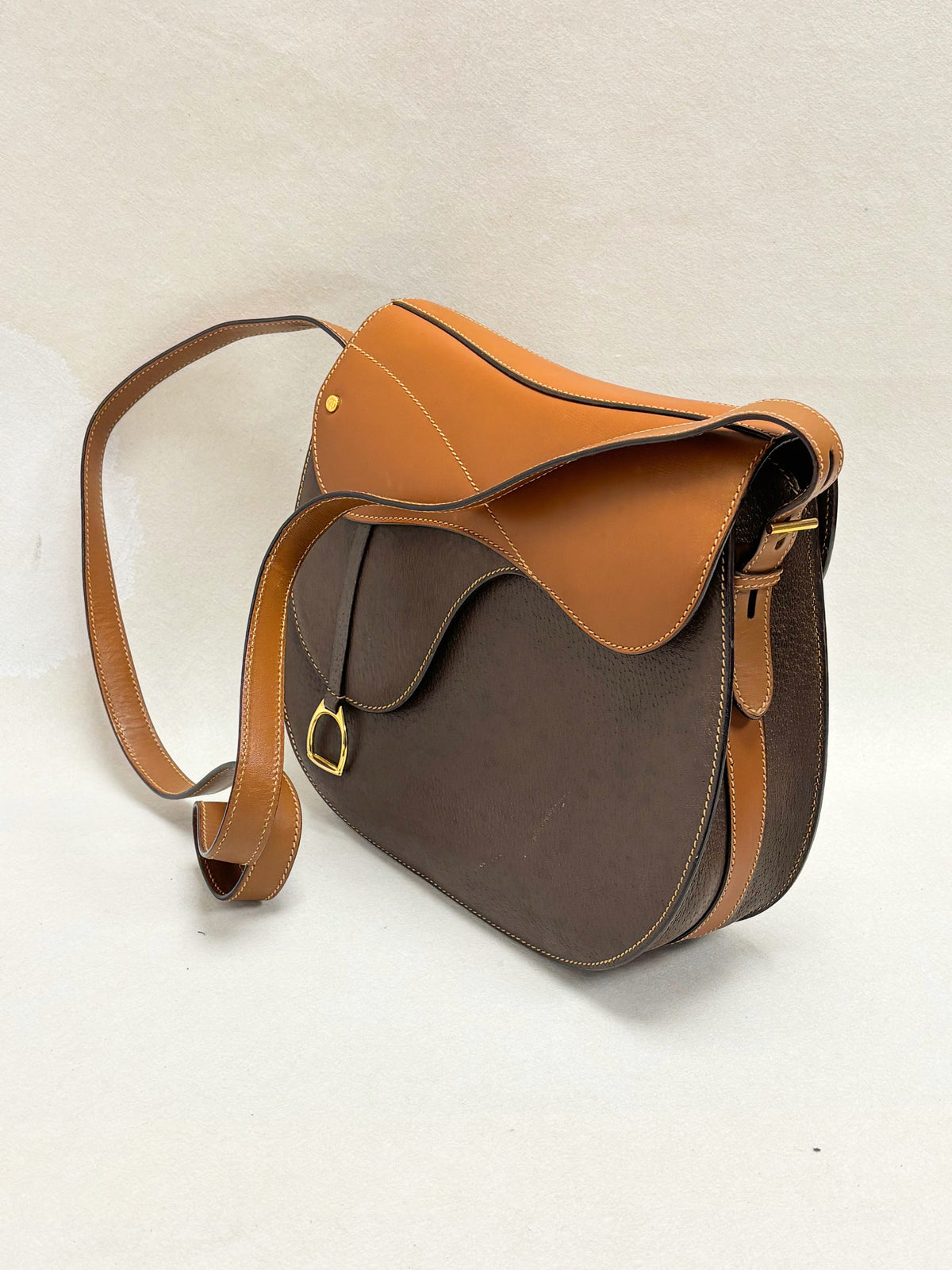 GUCCI Sac Saddle MM