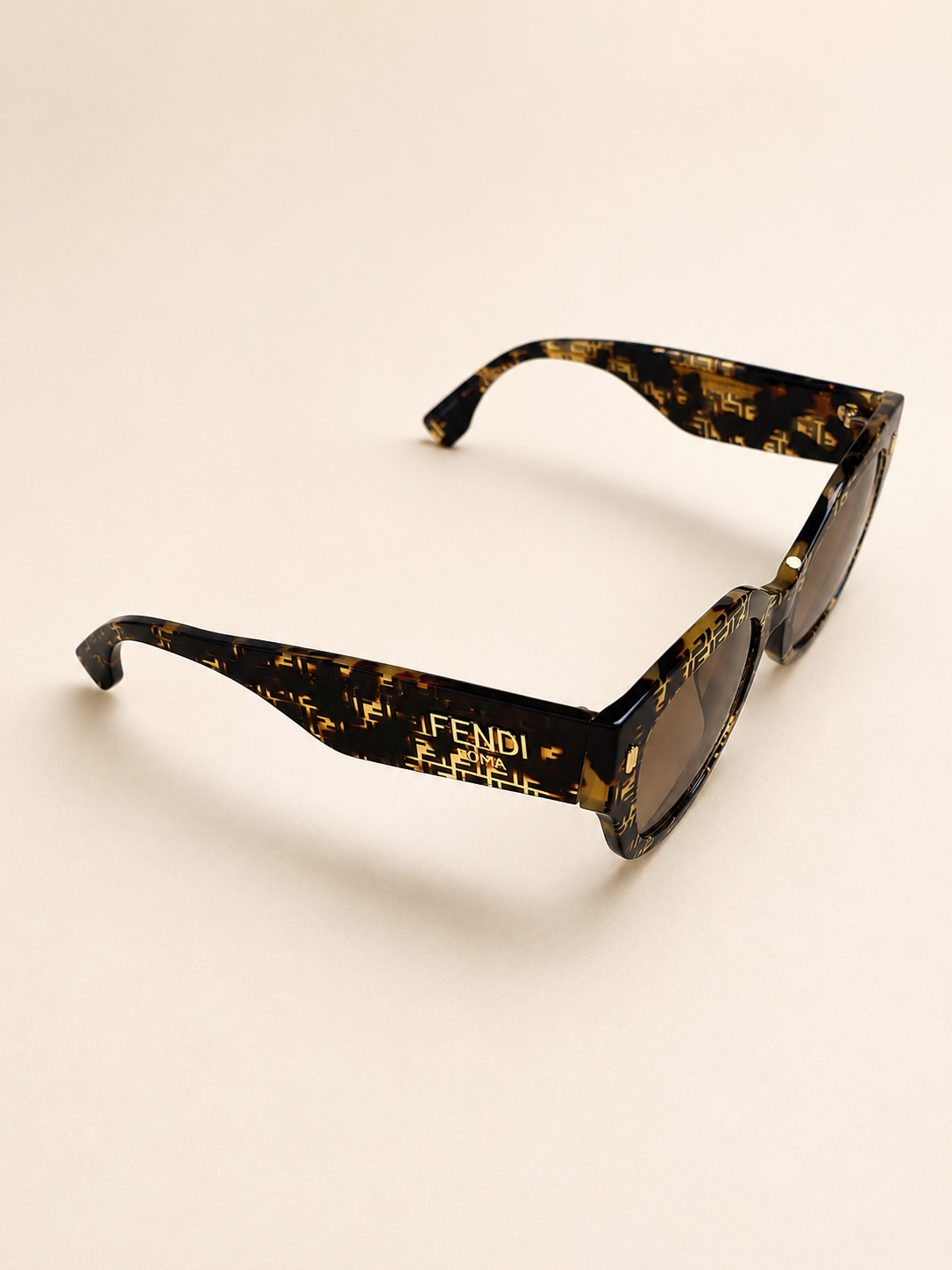 FENDI Lunettes de soleil
