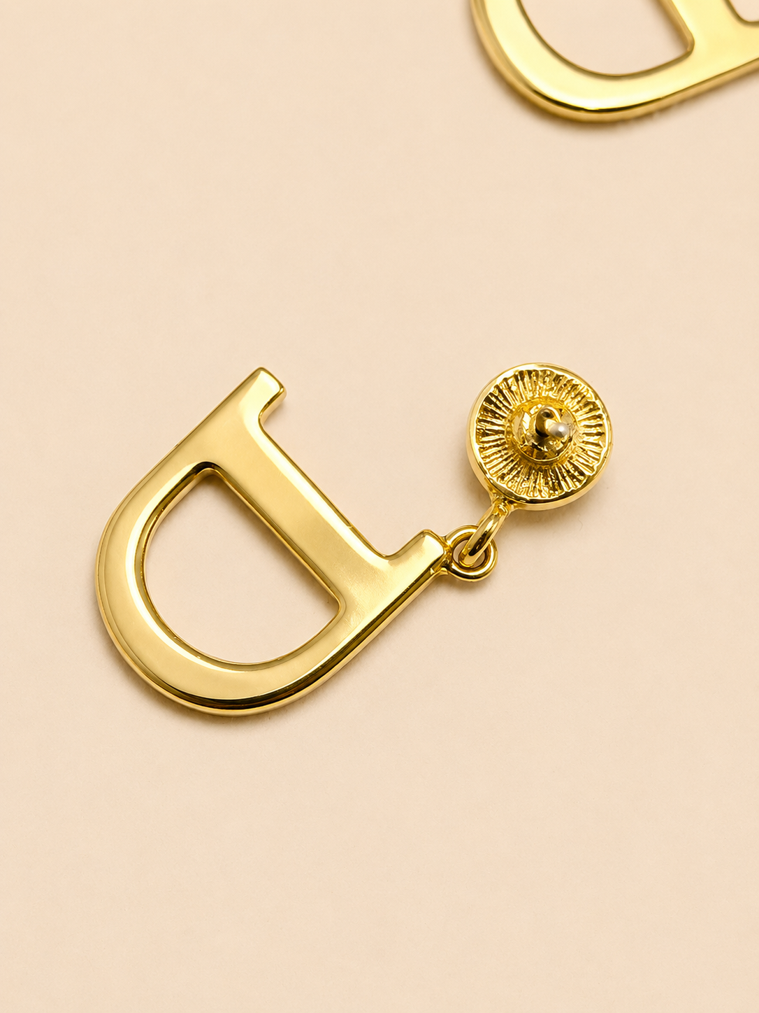 DIOR Boucles d'oreilles D
