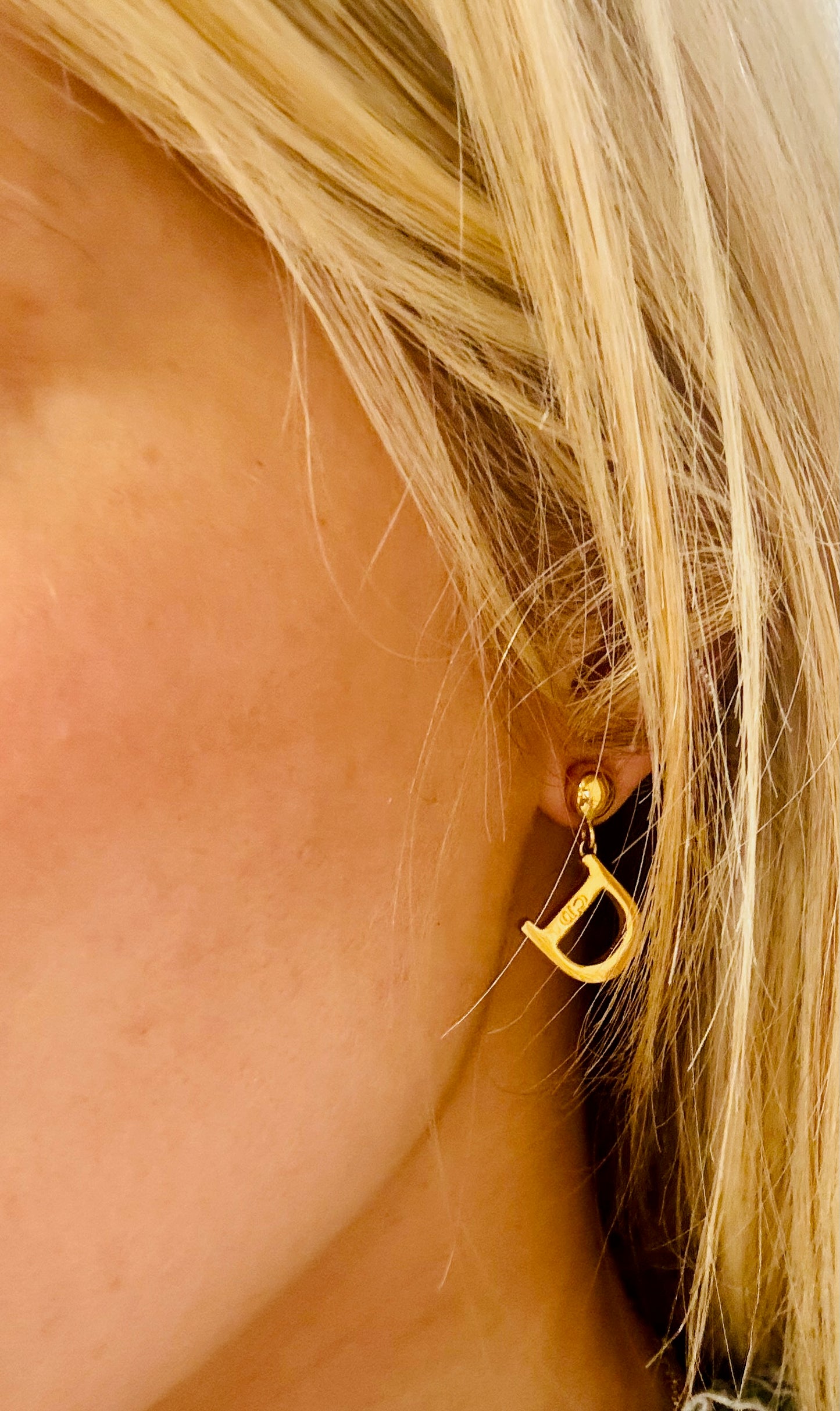 DIOR Boucles d'oreilles D