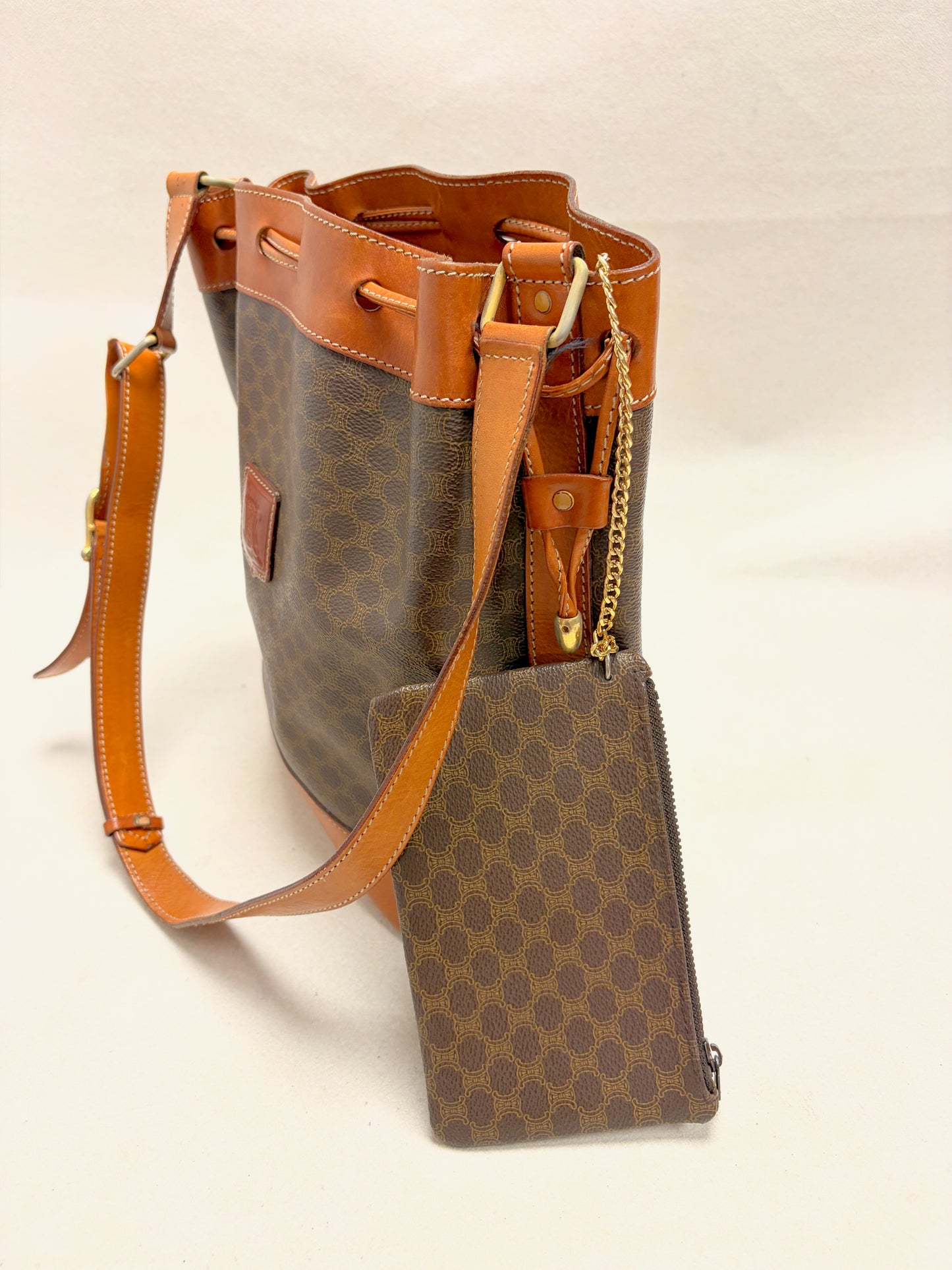 Borsa a secchiello Triumph di CÉLINE