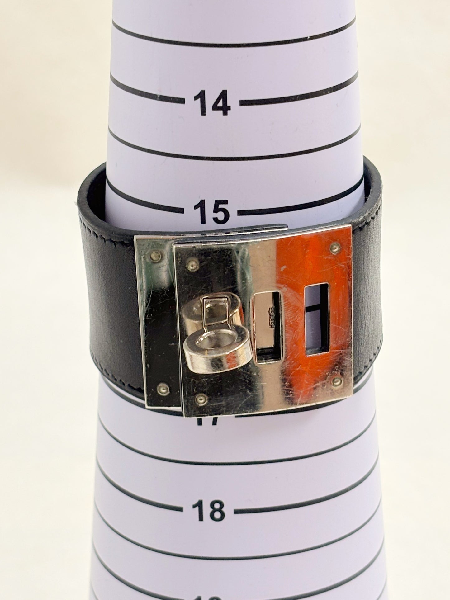 HERMÈS Bracelet Kelly Dog