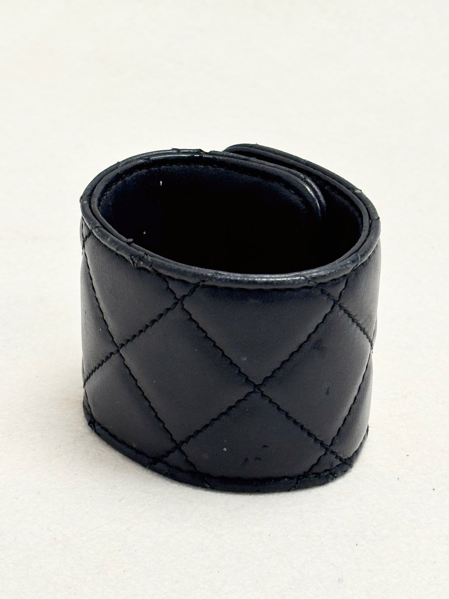 CHANEL Bracelet Manchette Cuir