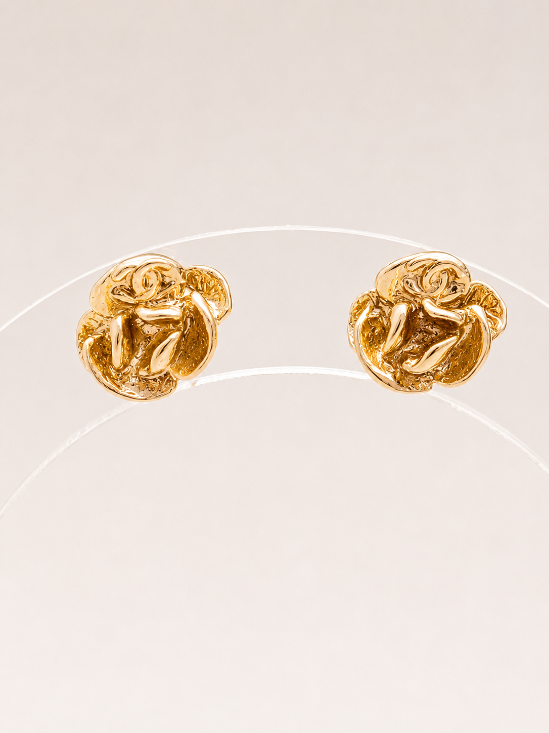 CHANEL Boucles d'oreilles Camélia