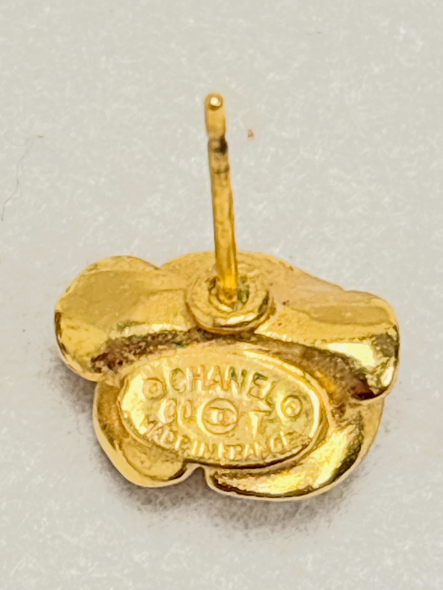 CHANEL Boucles d'oreilles Camélia