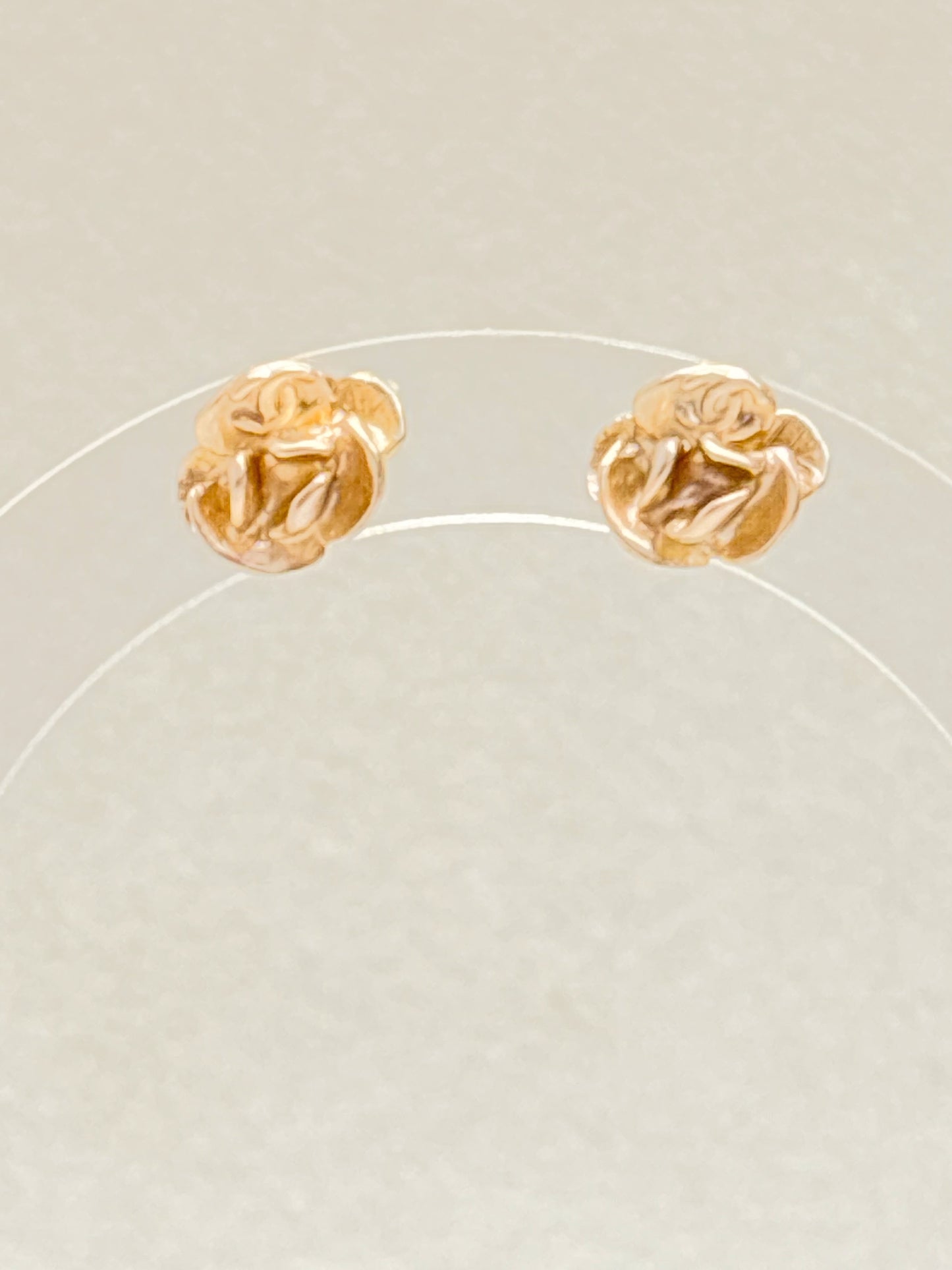 CHANEL Boucles d'oreilles Camélia