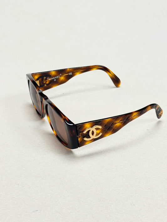 CHANEL Lunettes de soleil