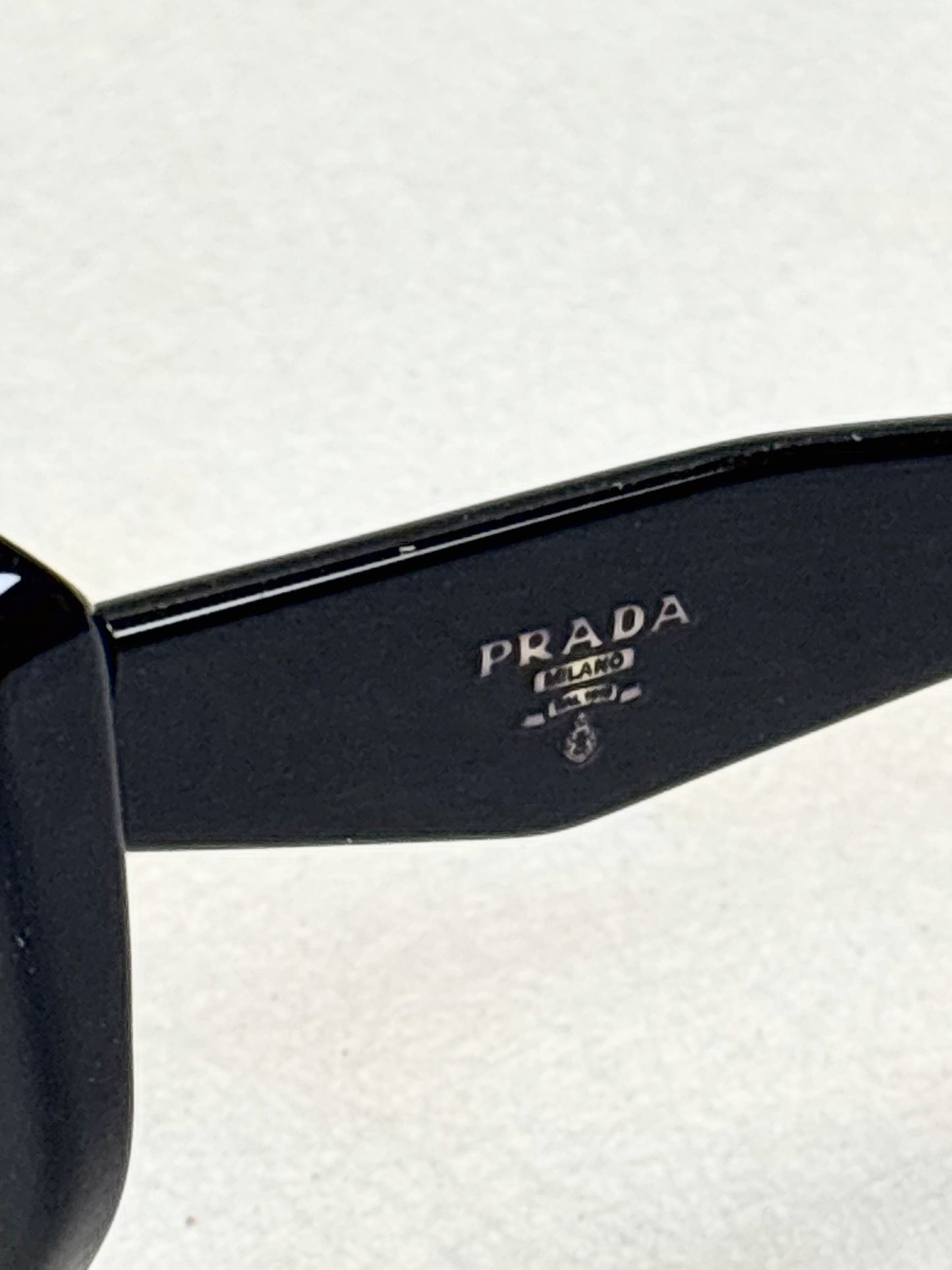 PRADA Lunettes de soleil