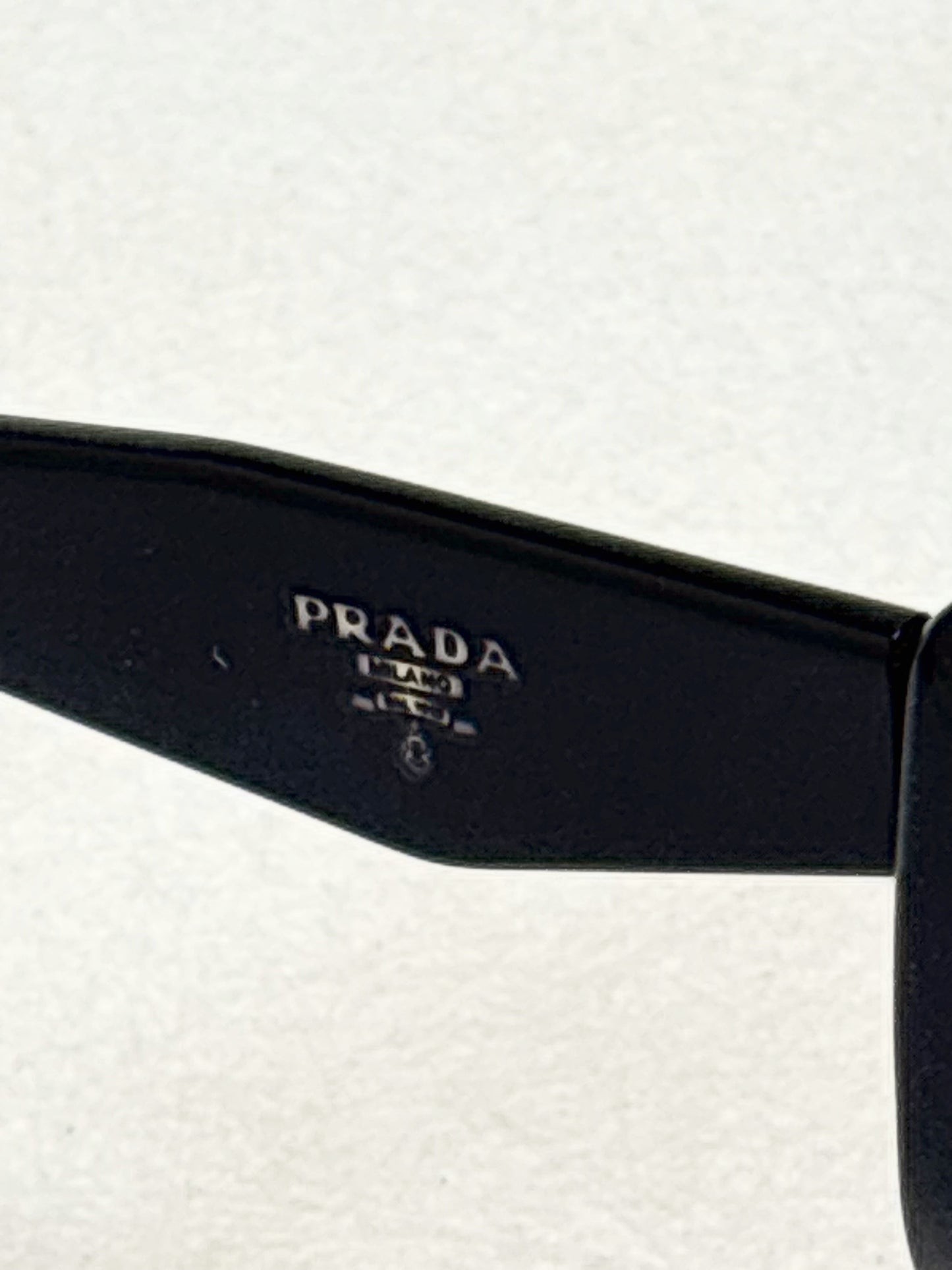 PRADA Lunettes de soleil