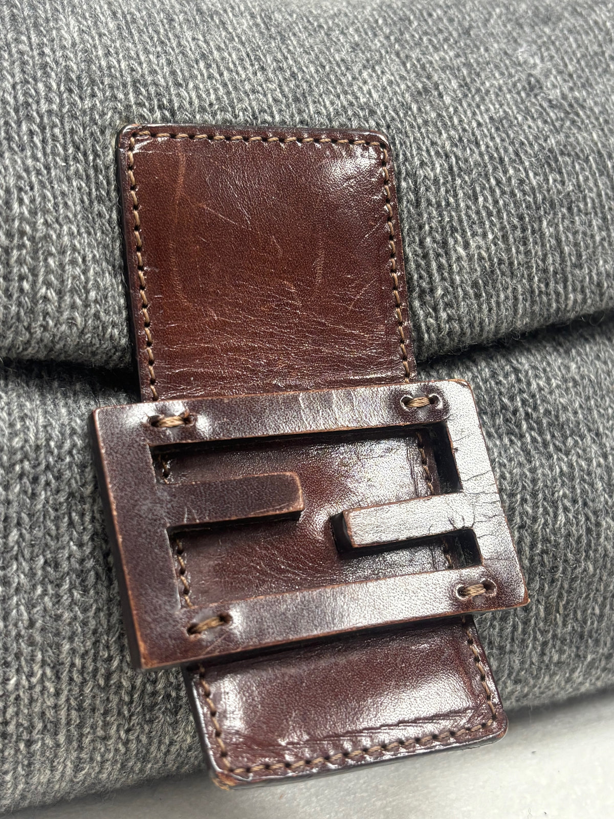 FENDI Sac Baguette en cachemire