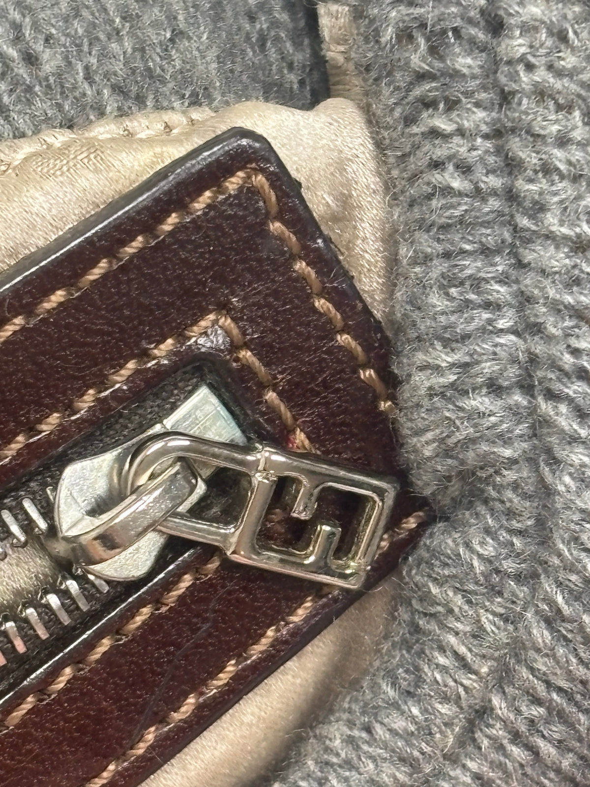 FENDI Sac Baguette en cachemire