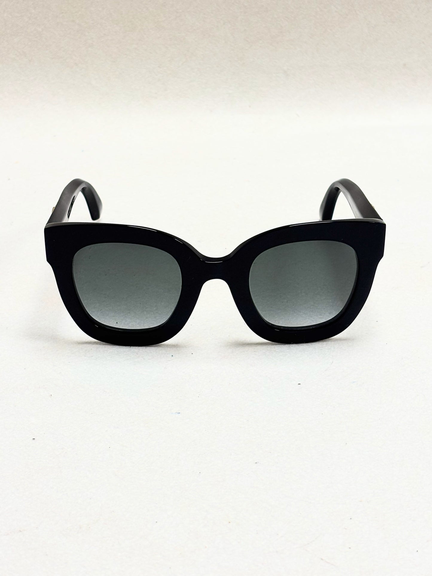 GUCCI Lunettes de soleil