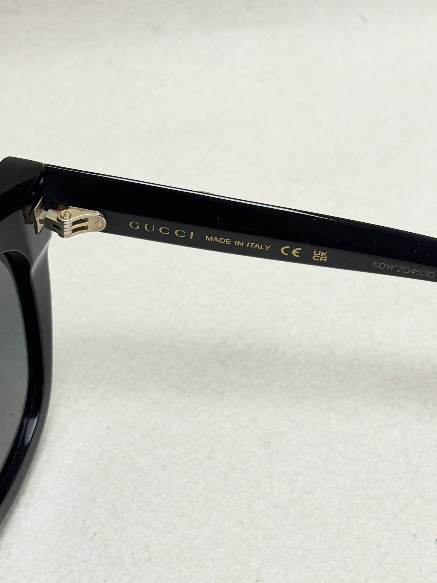 GUCCI Lunettes de soleil