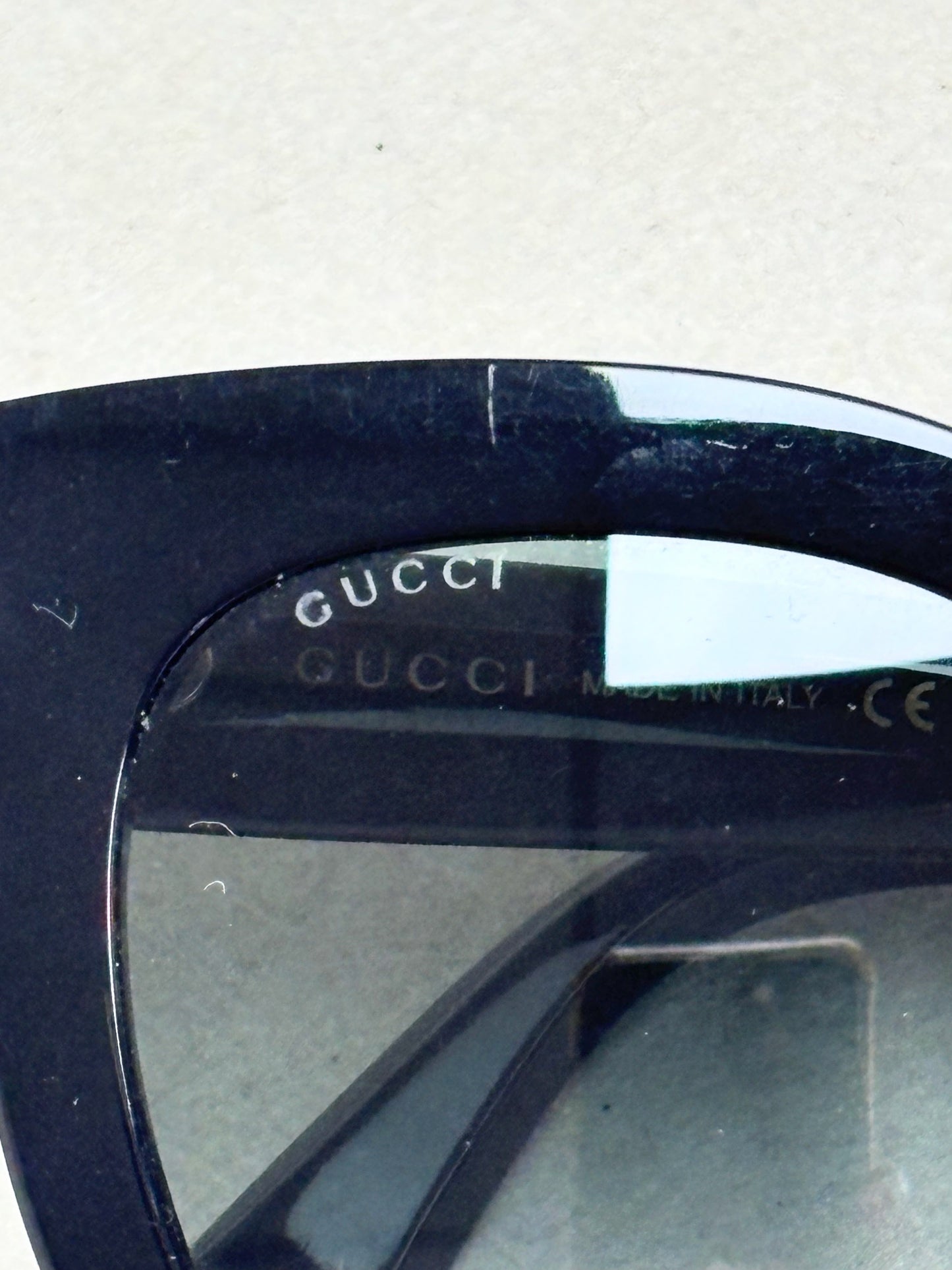GUCCI Lunettes de soleil