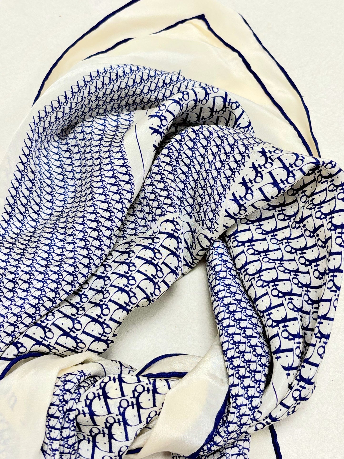 DIOR Foulard Carré Oblique en soie