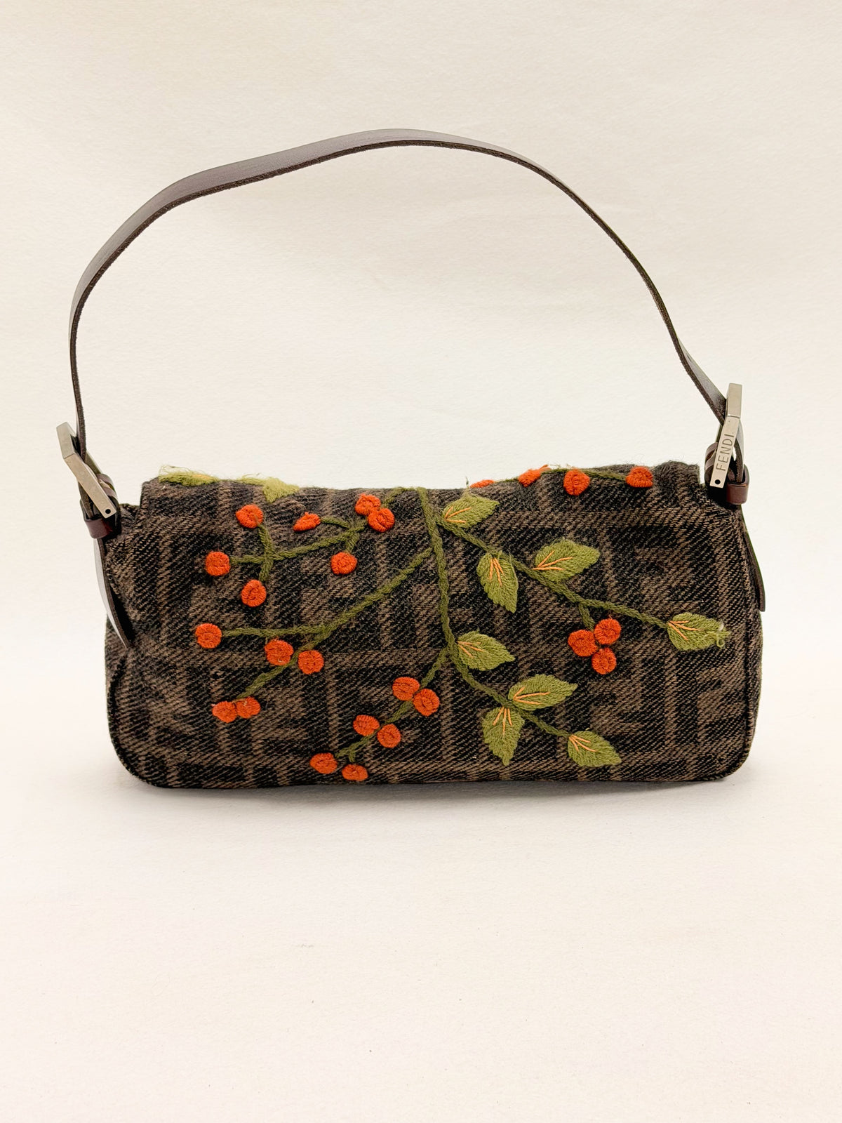 FENDI Sac Baguette Zucca brodé