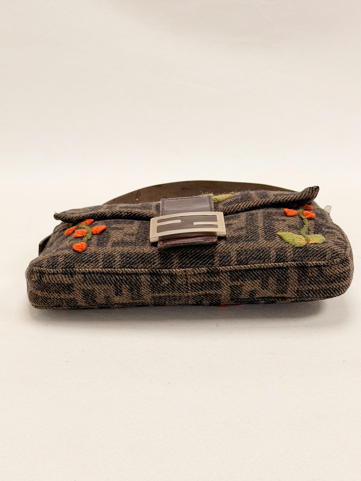 FENDI Sac Baguette Zucca brodé