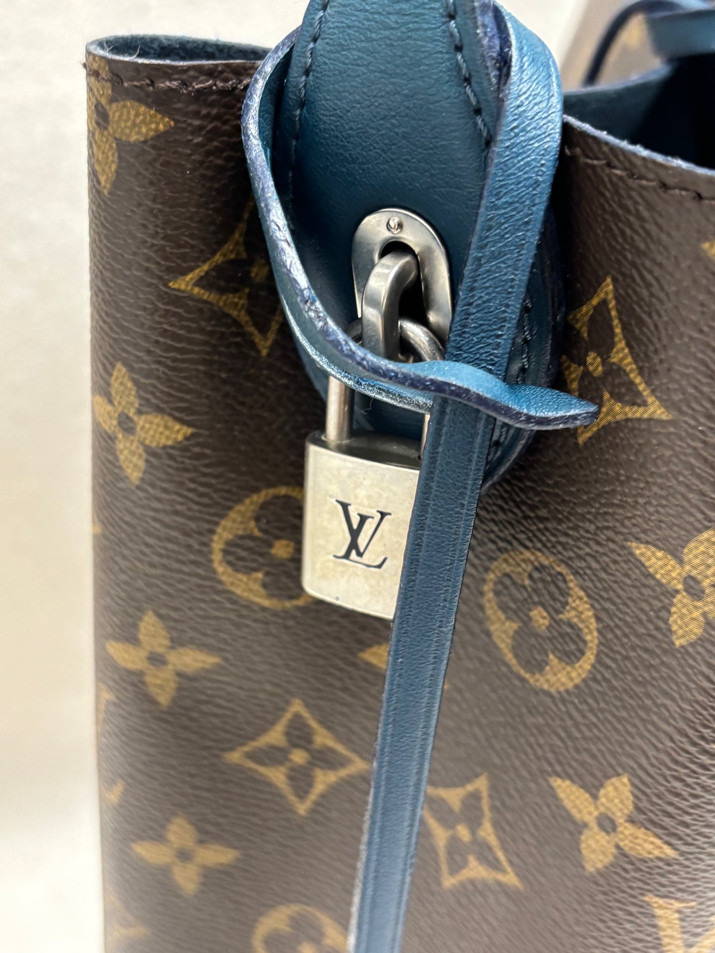 LOUIS VUITTON Sac Idole