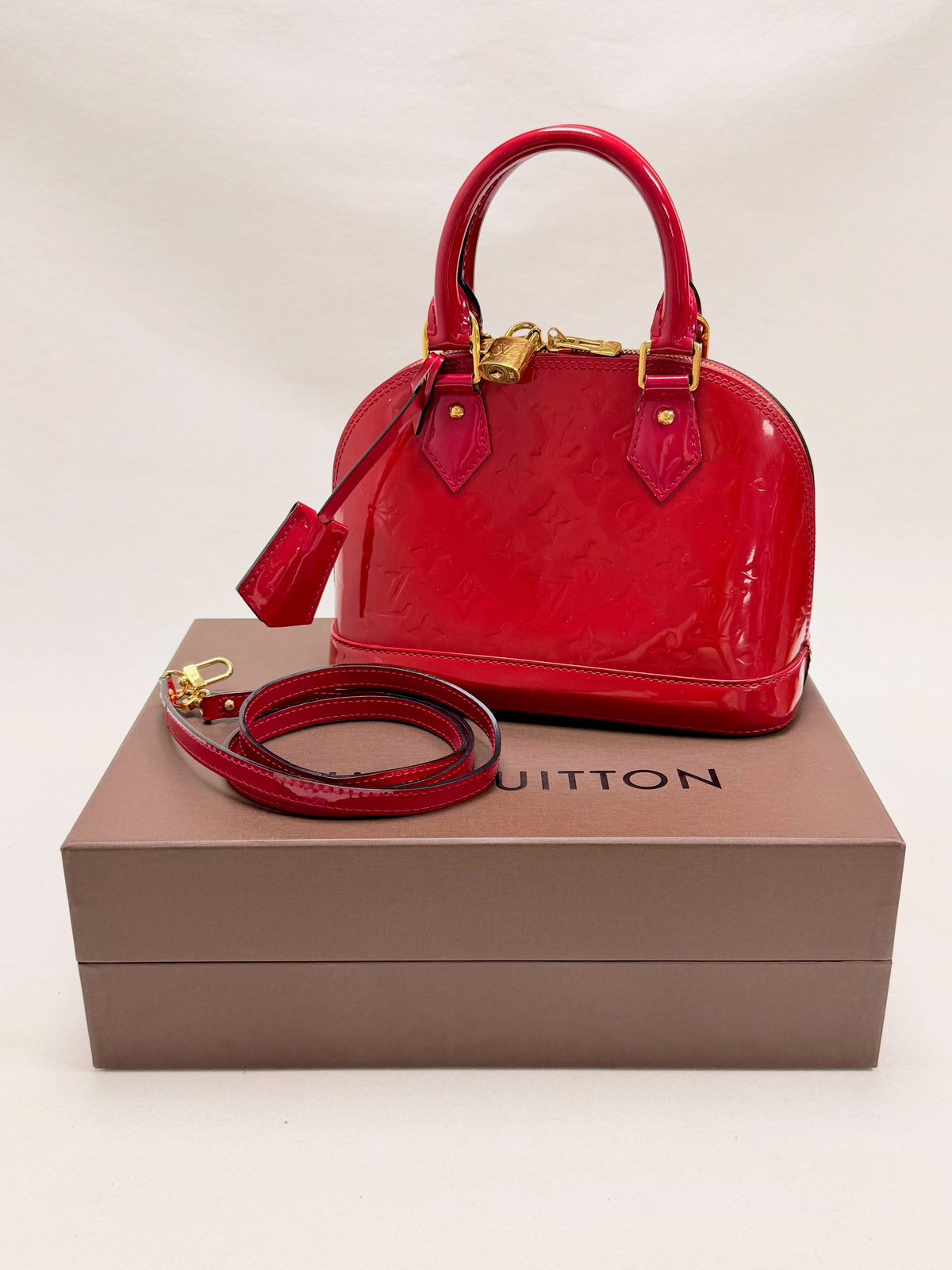 LOUIS VUITTON Sac BB Alma