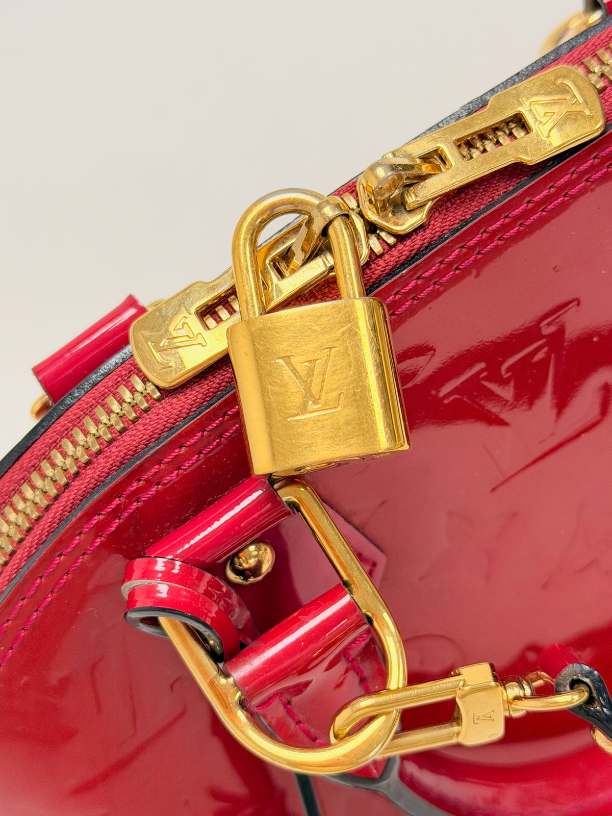 LOUIS VUITTON Sac BB Alma