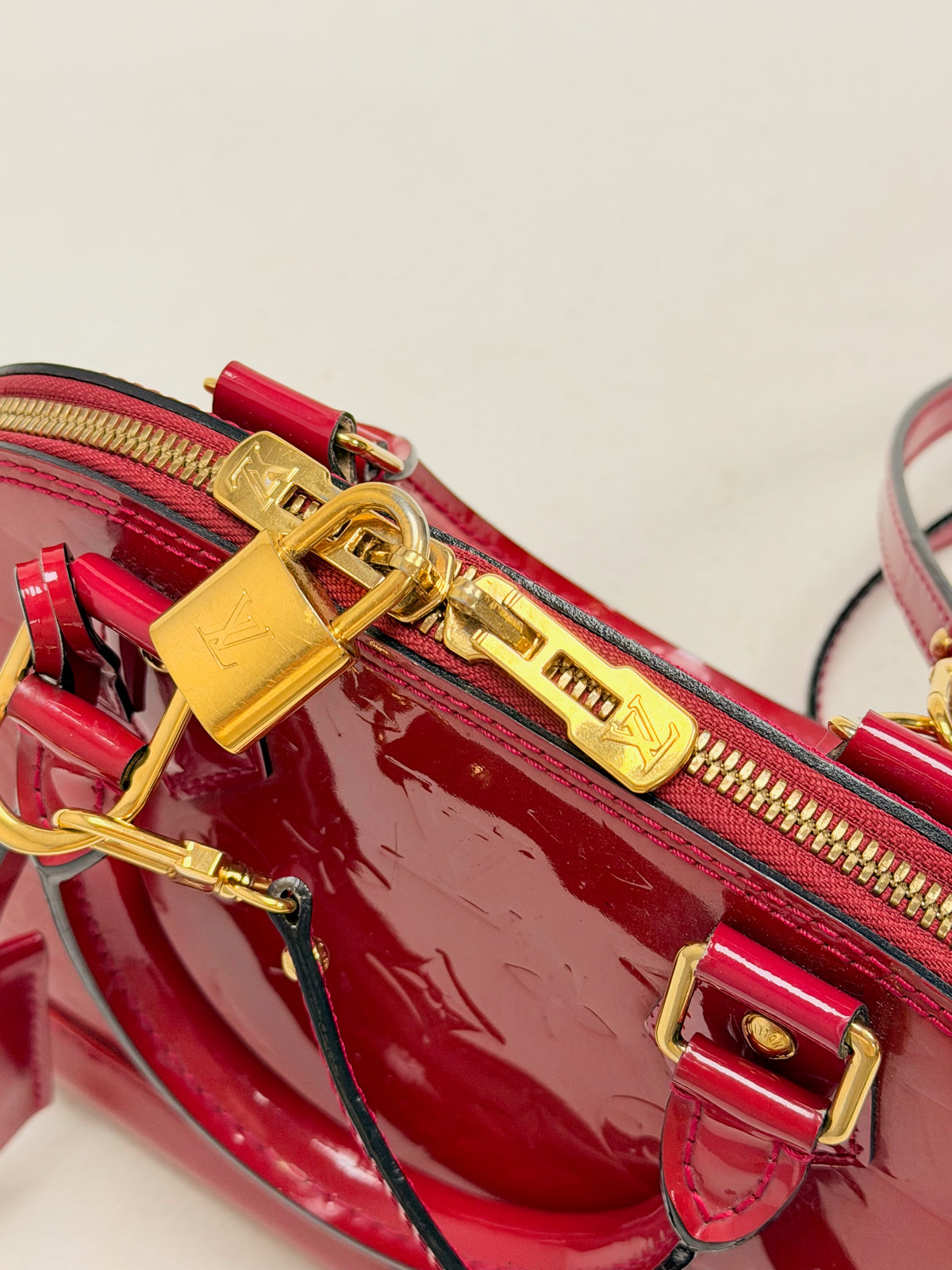 LOUIS VUITTON Sac BB Alma