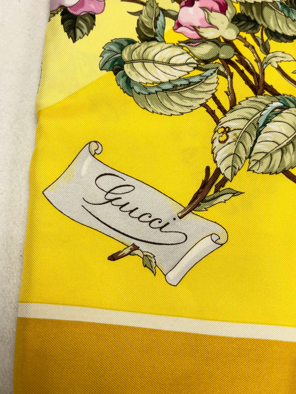 GUCCI Foulard Carré Flora