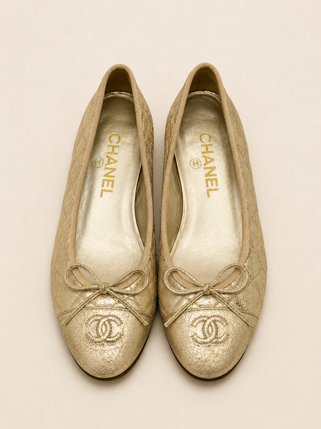 CHANEL Ballerines Cuir doré