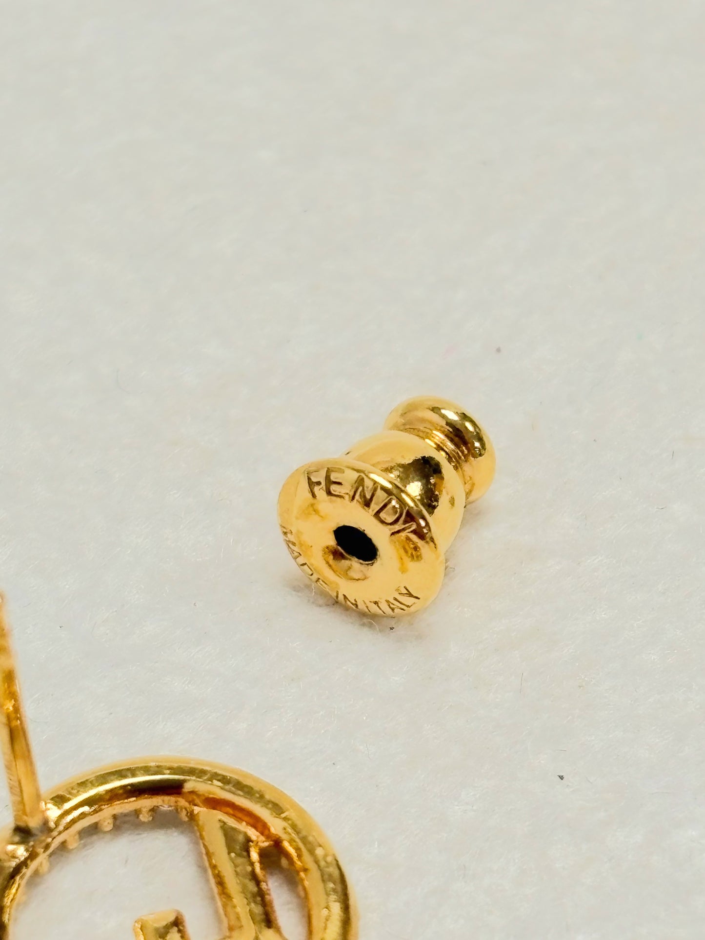 FENDI Boucles d'oreilles F is Fendi